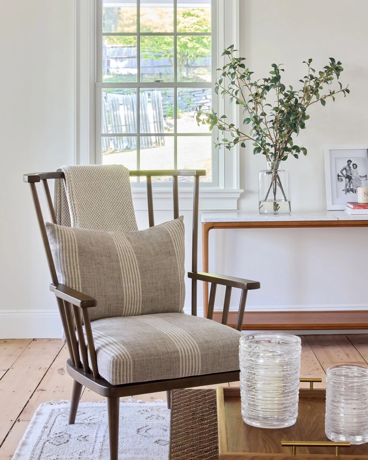It&rsquo;s all about the layers in this Briarcliff family home. We combined beautiful materials, warm wood tones, and soft textiles with thoughtful details that make the room feel complete. 
 
It&rsquo;s a space that&rsquo;s calm, comfortable, and ea
