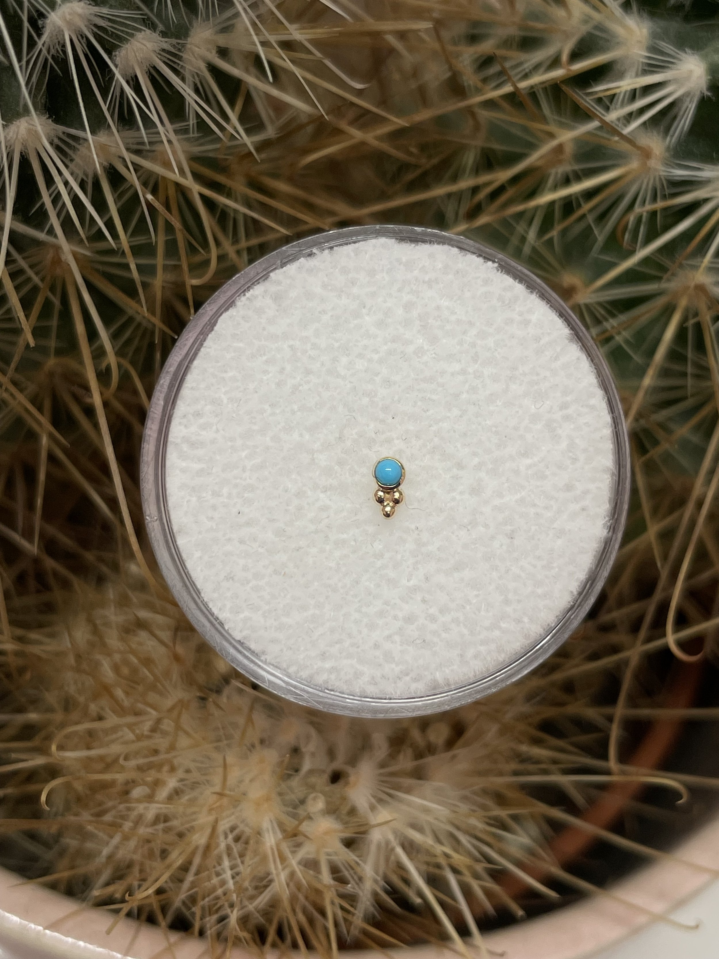 tri bead turq..jpg