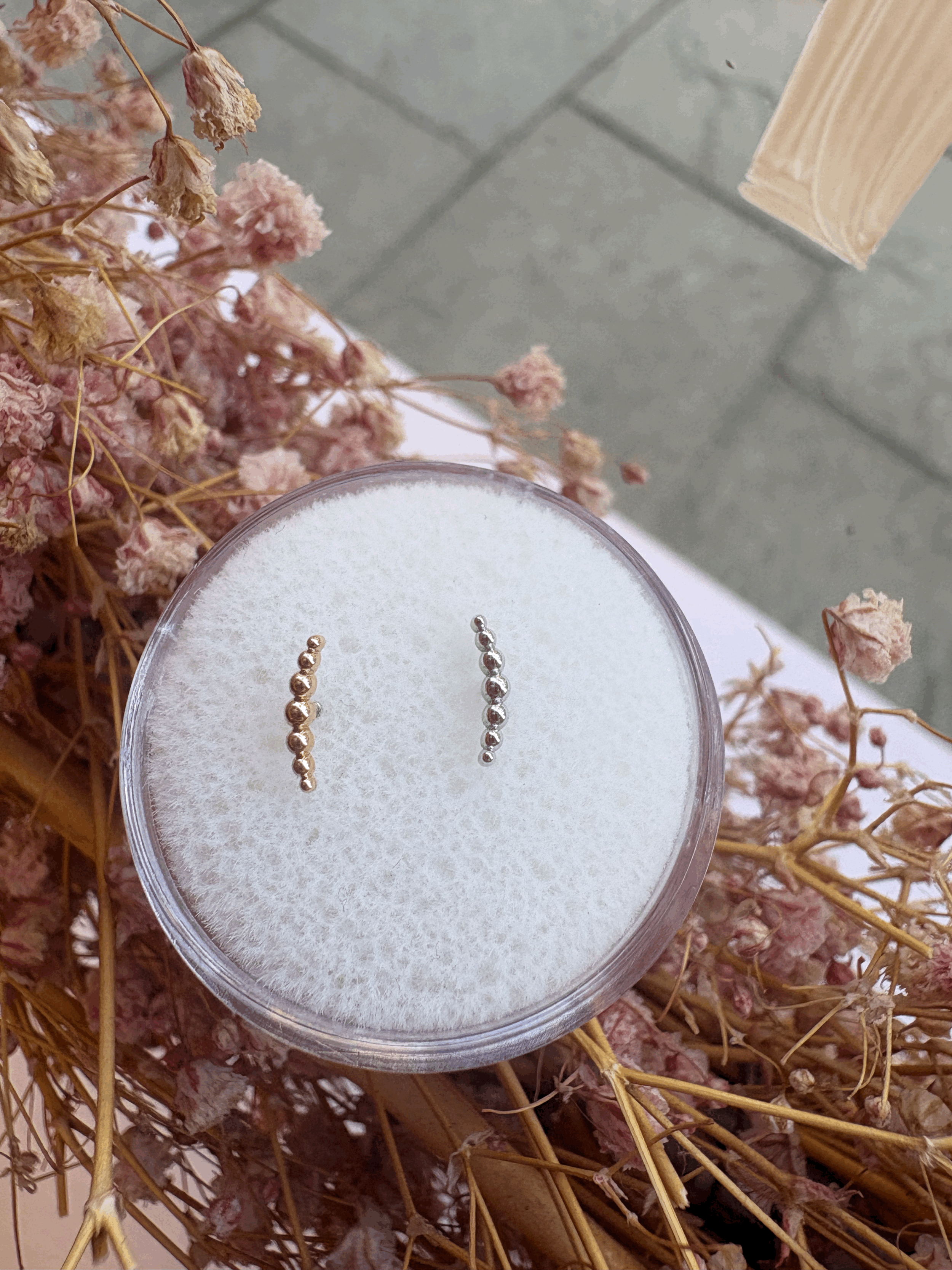 BVLA Graduating 7 Bead Arc Yellow Gold