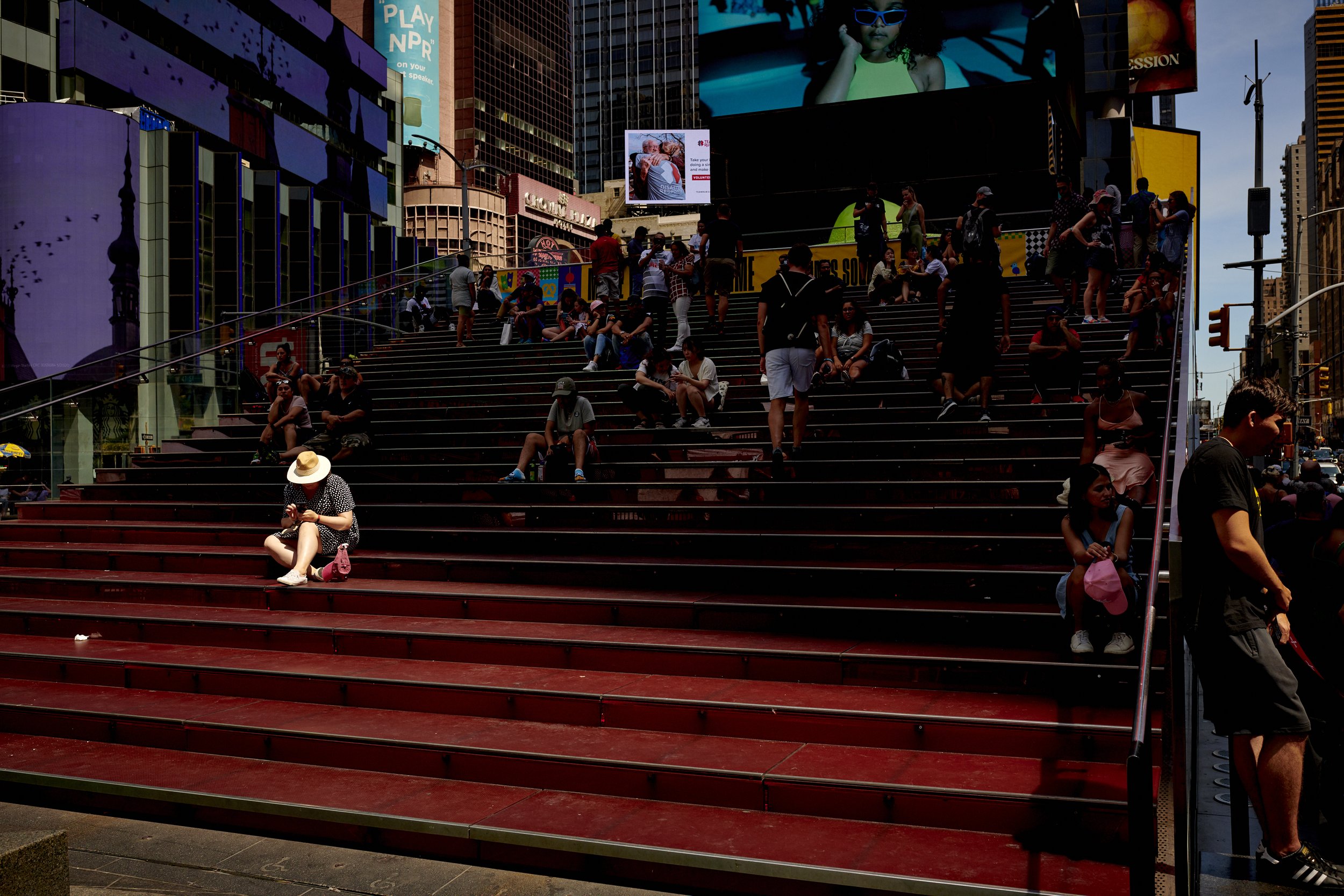 112621_Bloomberg_BlackFriday_0931 2.jpg