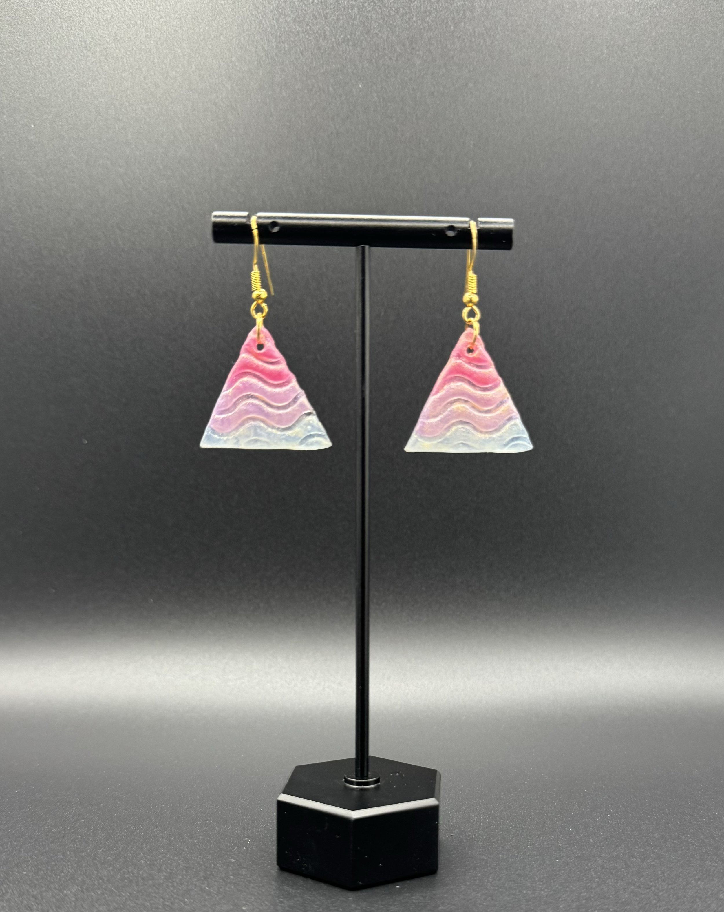Triangle bi gold.jpg