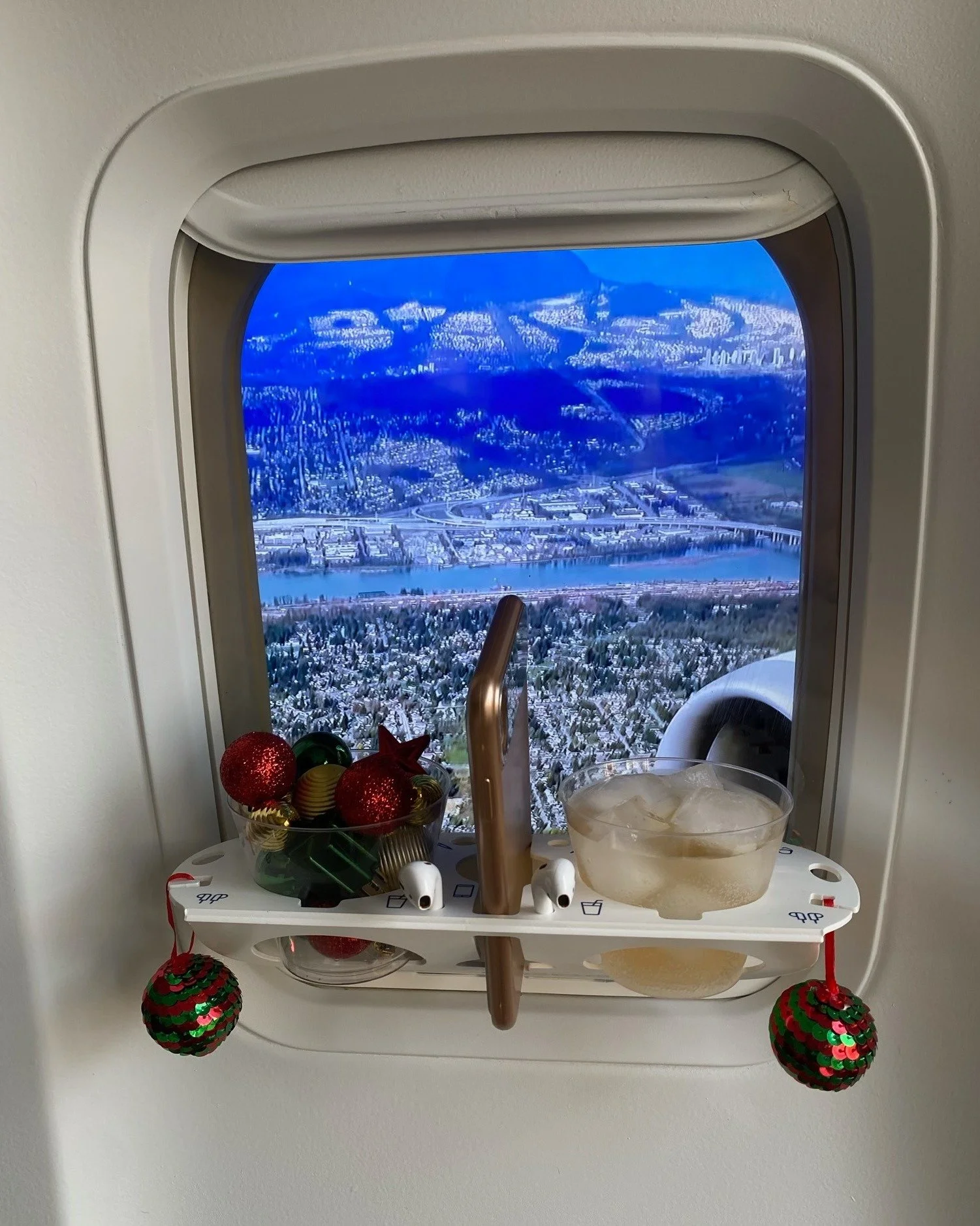 The holidays are officially here! 🎄 If you&rsquo;re hunting for the perfect stocking stuffer or a fun gift for that upcoming exchange, the BevLedge is perfect!  Spread the cheer!🎁
-
-
-
-
-
-
-
-
-
-
#HappyHolidays #TisTheSeason #HolidayVibes #Stoc