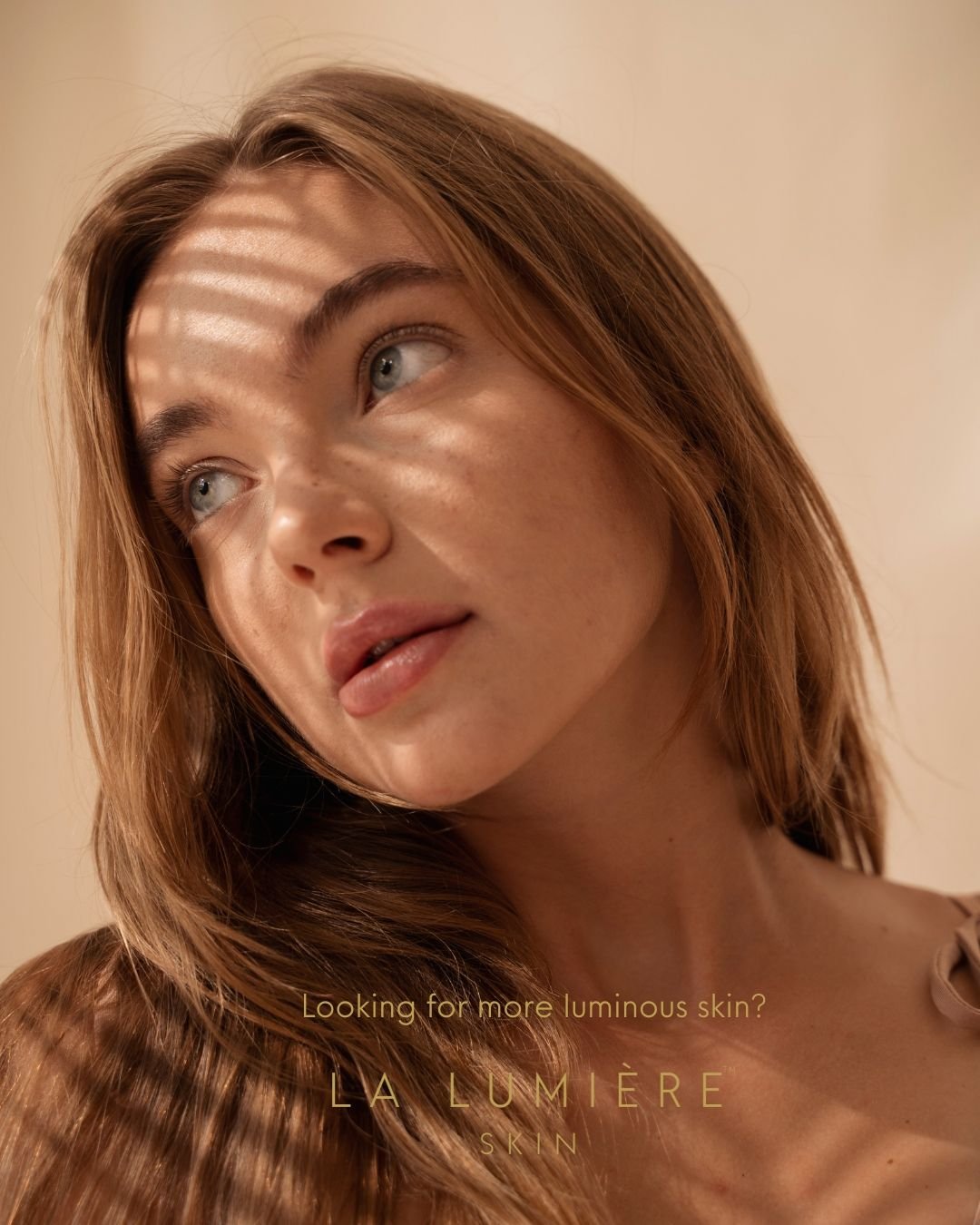 Are you looking for more luminous skin? Our LED Light Therapy Tool offers the combined benefits of light therapy with electrical muscle stimulation. ✨ lalumiereskin #ledlighttherapy #ems #facesculptingdevice #beautytools #luminiousskin #glowingskin #