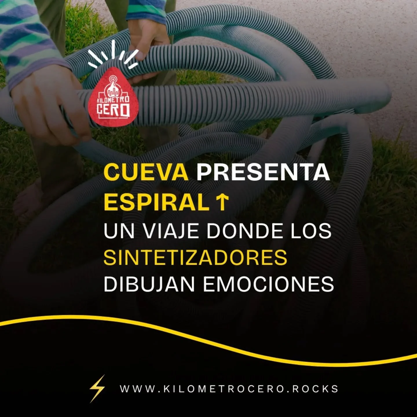 🌌 Subir, sentir, soltar ⚡ @cueva.log_u_u lanza Espiral ↑, un EP de electrónica emocional que fusiona breakcore, 2-step y guitarras acústicas en un viaje íntimo de cuatro actos.
🎧 Es la primera mitad de una obra dual que r