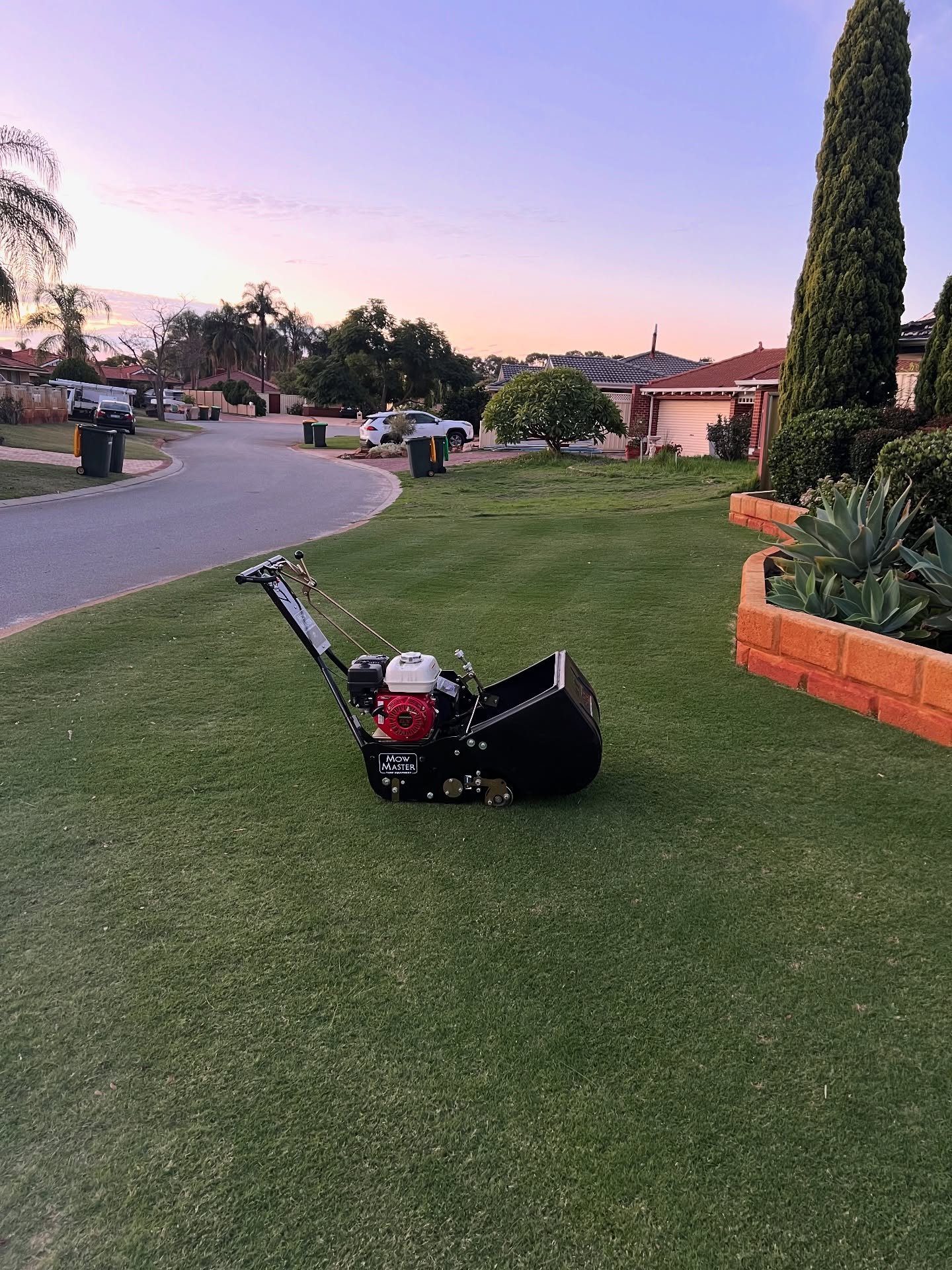 Lawns are looking beautiful going into winter 🌱😍

Reach out for premium lawn care in Dayton and surrounding areas. 

#lawns #lawncare #lawnmowing #lawnservice #lawncollection