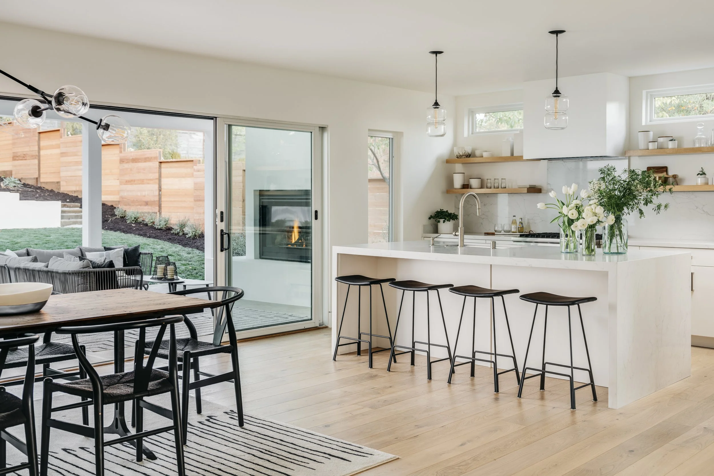 Bright Kitchen Modern Interior Design.jpg