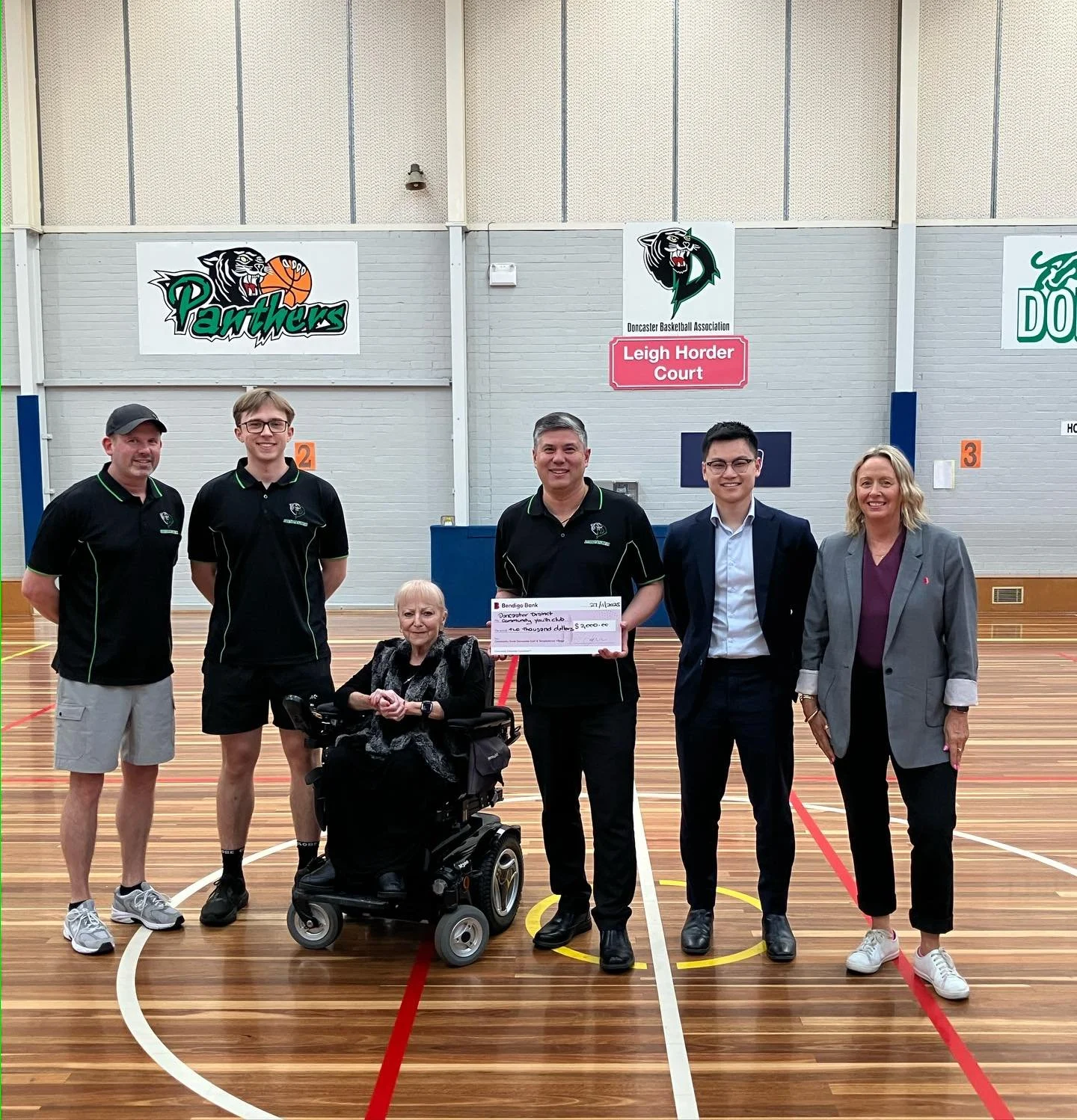 A big thank you to Tina and the guys at Bendigo Bank for their generous grant. We appreciate their support here at Doncaster basketball club.

@bendigobankofficial