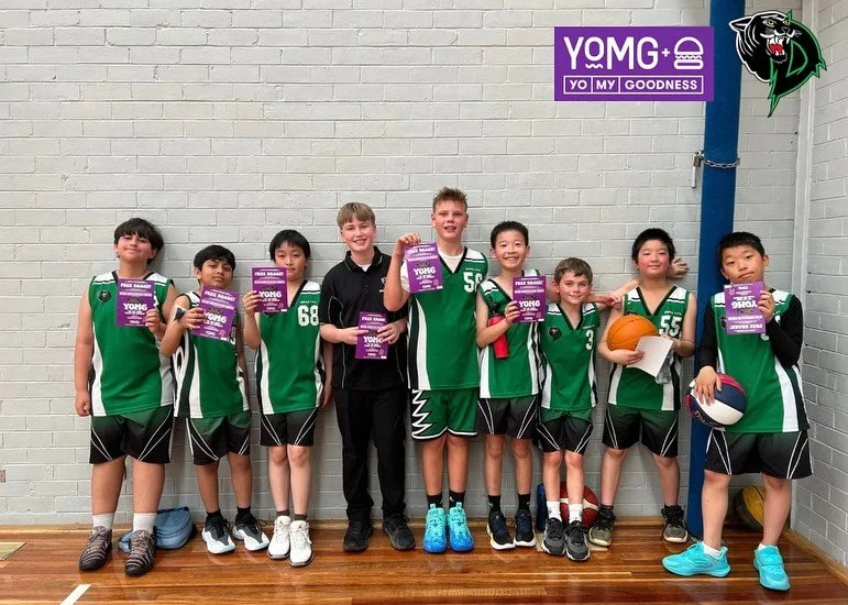 Our Round 5 YOMG Team of the Week goes to both the Under 12.6 Boys and the Under 8.1 Boys🔥🔥

Both teams had great wins with the 12.6 Boys winning 32 to 12 and the 8.1 Boys winning 7 to 6! 

@yomgburgers #basketball #doncaster #basketballvic