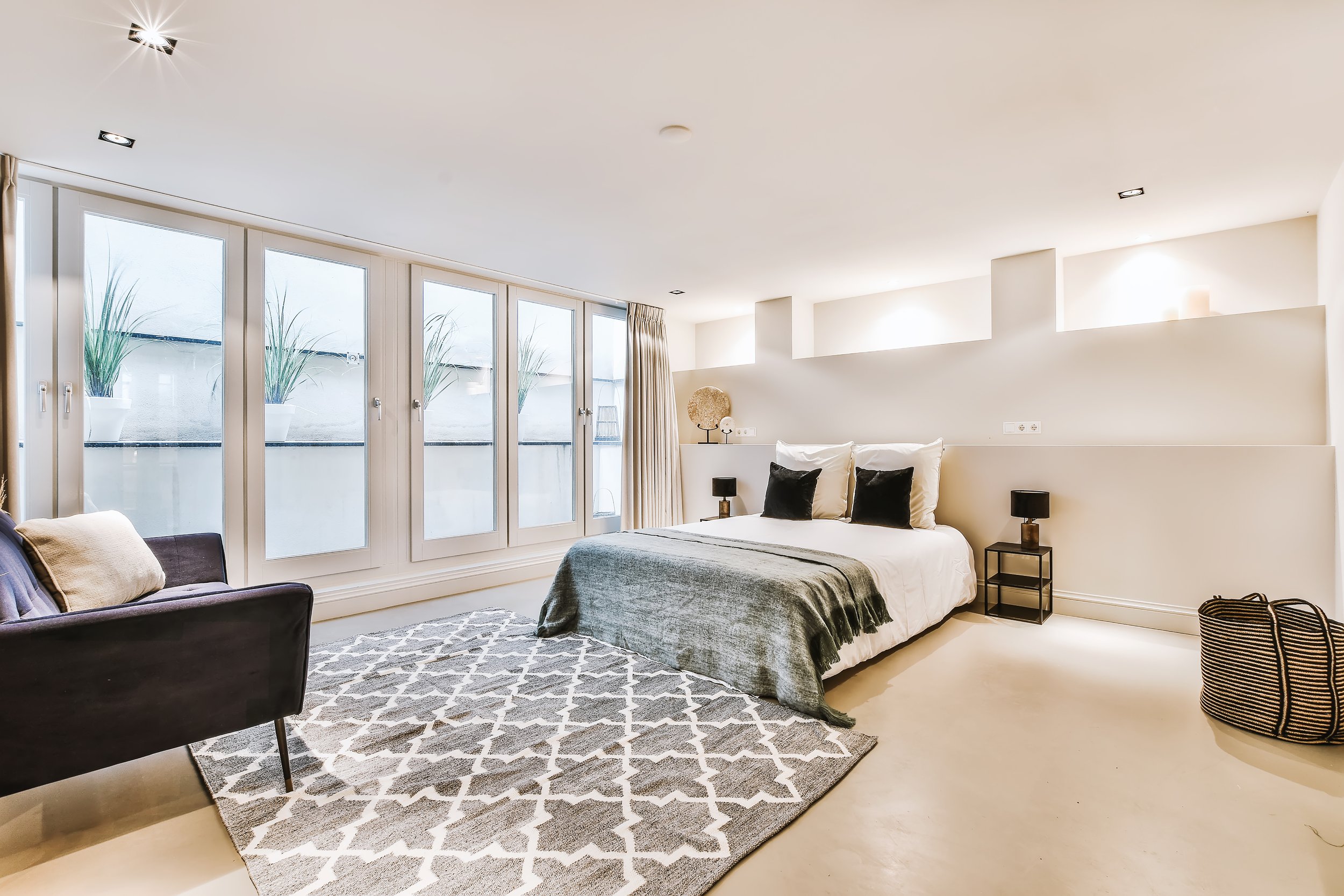 luxury-bedroom-design-2023-11-27-04-54-13-utc.jpg