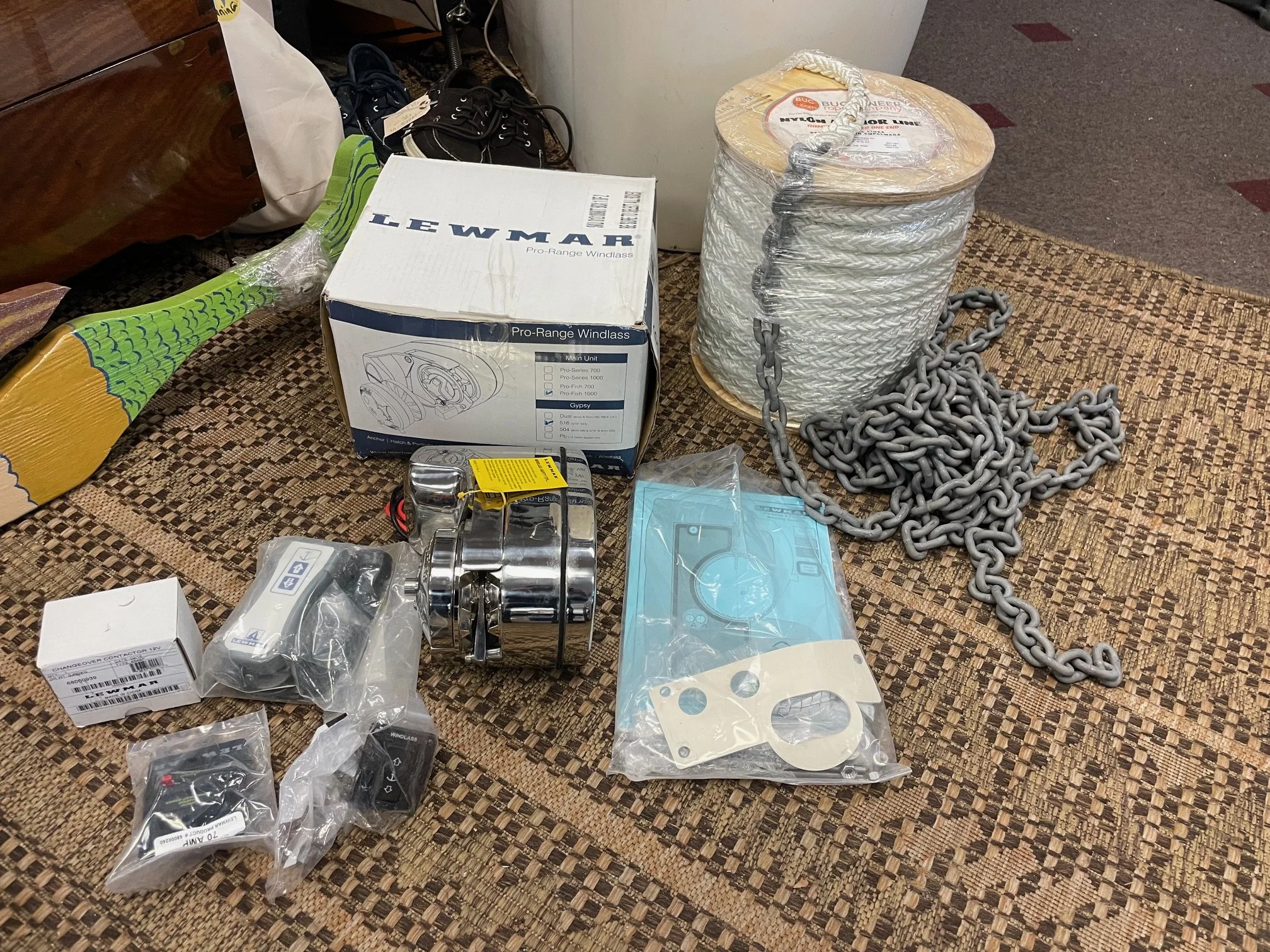 NEW Lewmar Pro-Fish 1000 Horizontal Windlass Kit $1000 or $1300 with anchor rode 