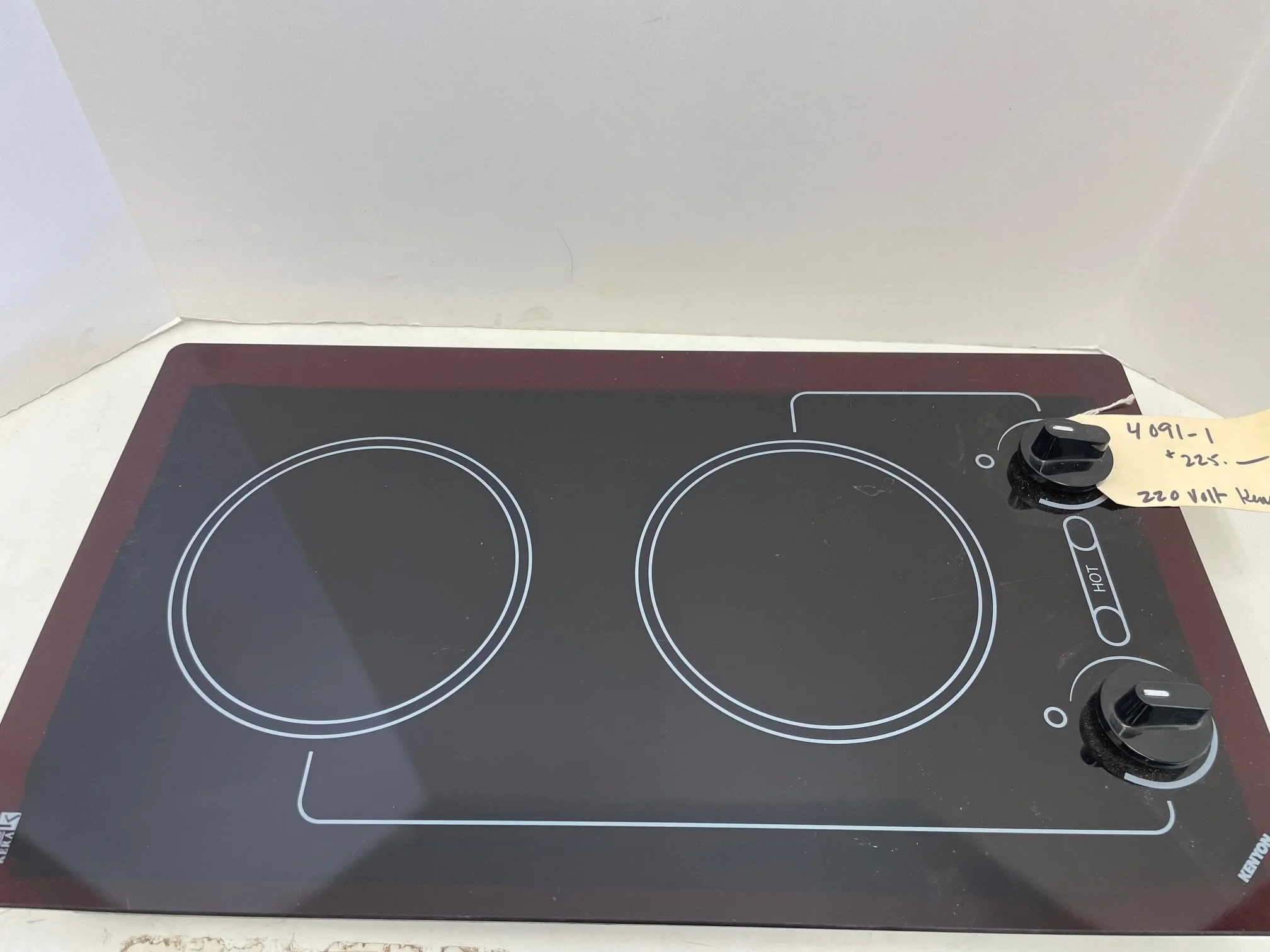 Kenyon Euro Kera two burner counter top stove. 21” x 12” x 3” 220v $200