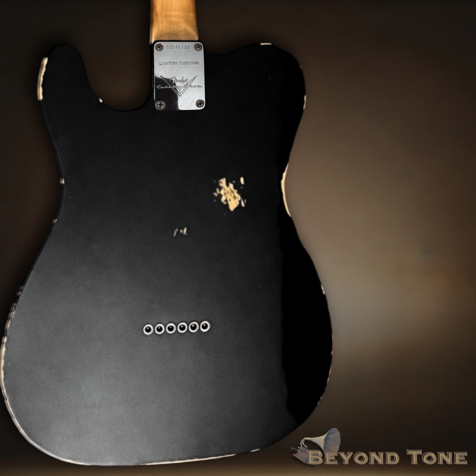 Fender Custom Shop Limited Edition Telecaster (4) copy.png