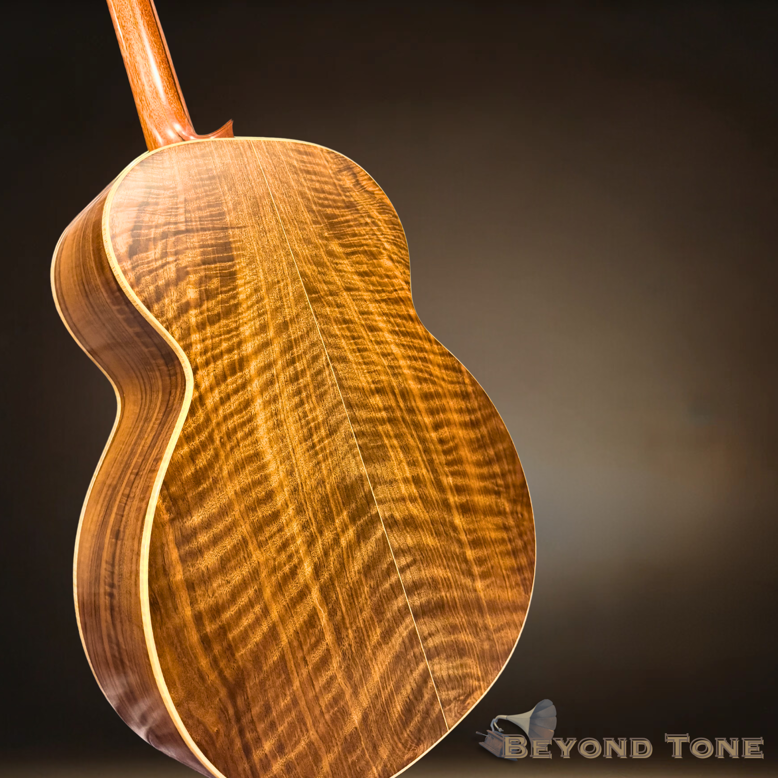 Lowden baritone (3).png