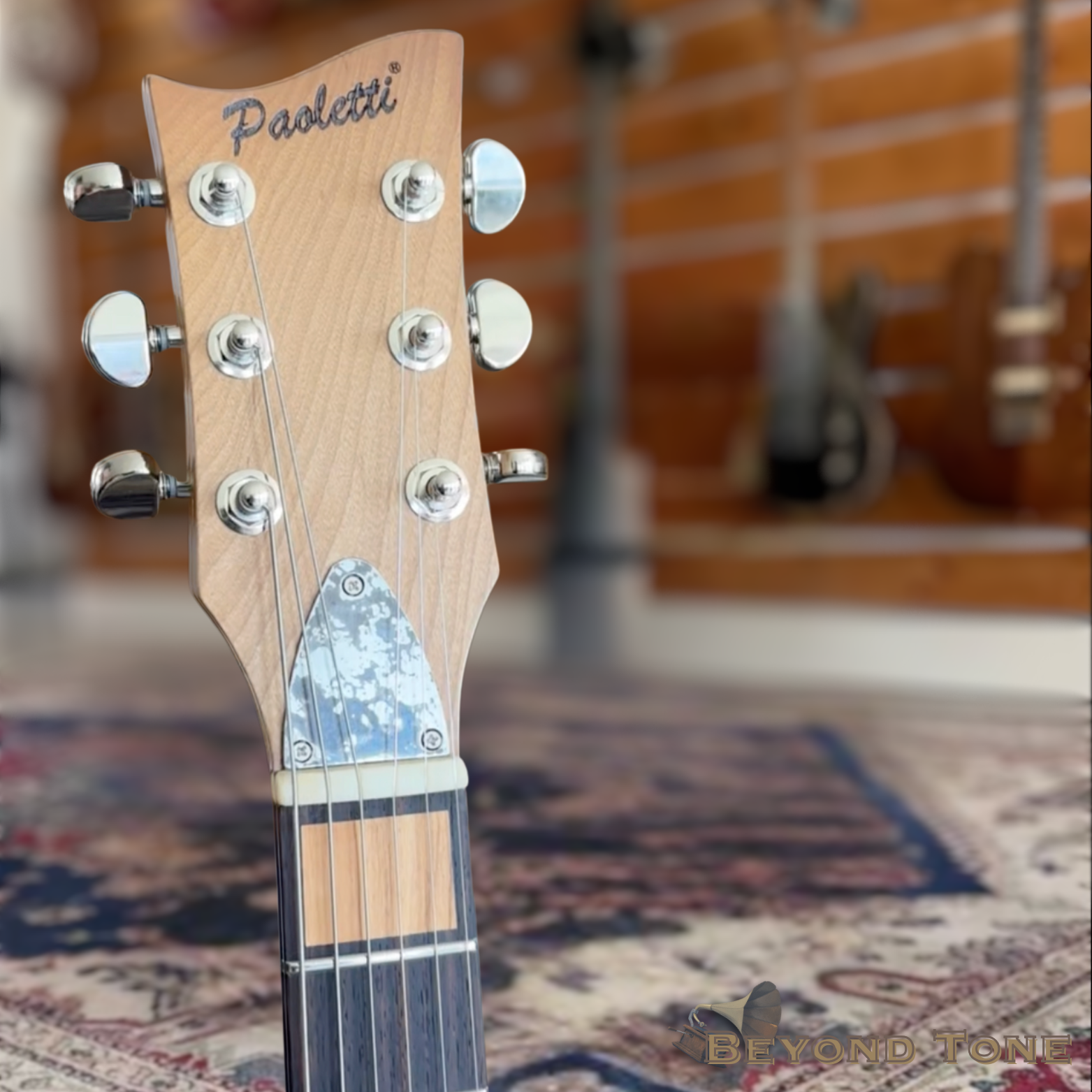 Paoletti 500 lounge guitars (3).png