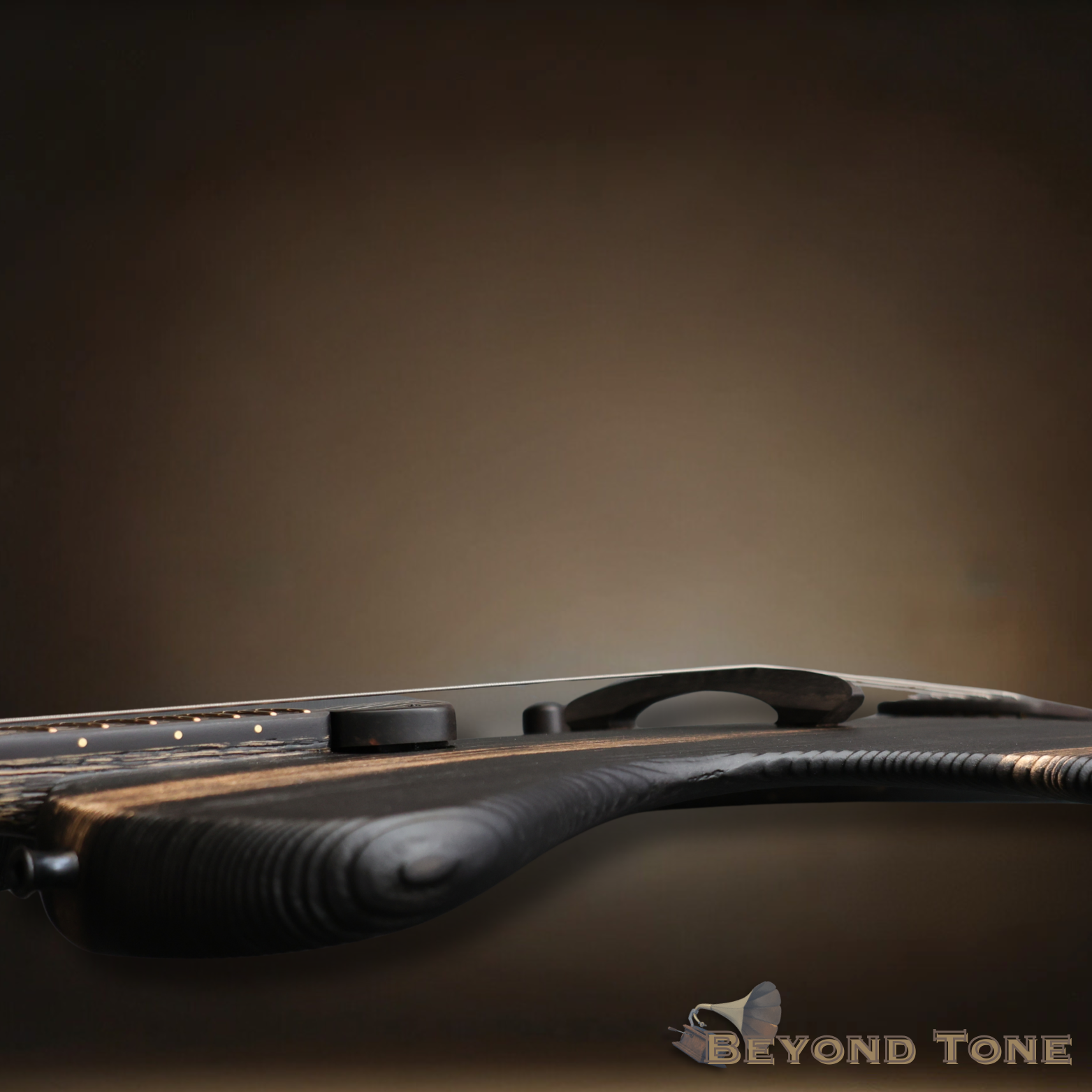 Stradi custom boutique guitar (3).png