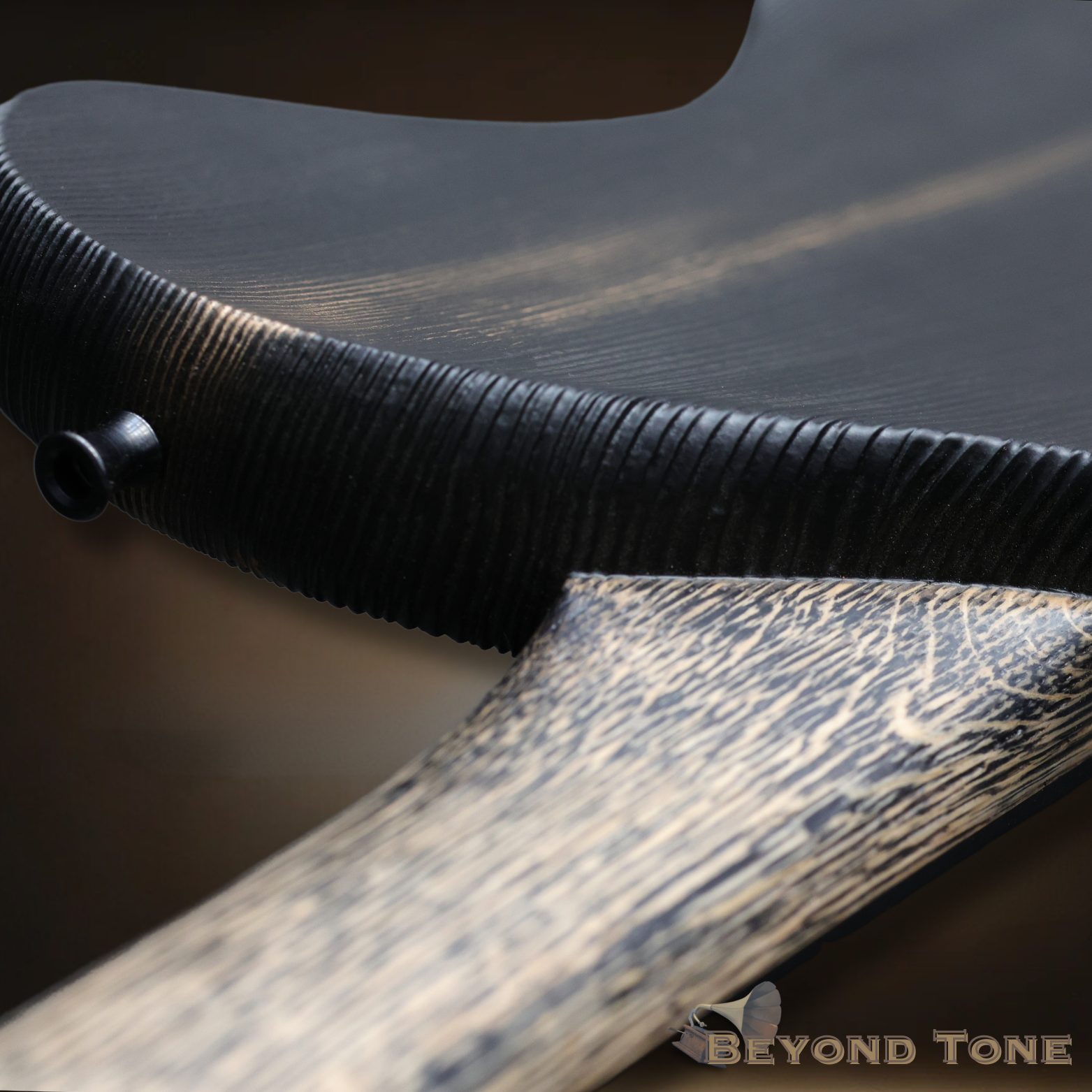 Stradi custom boutique guitar (5).png