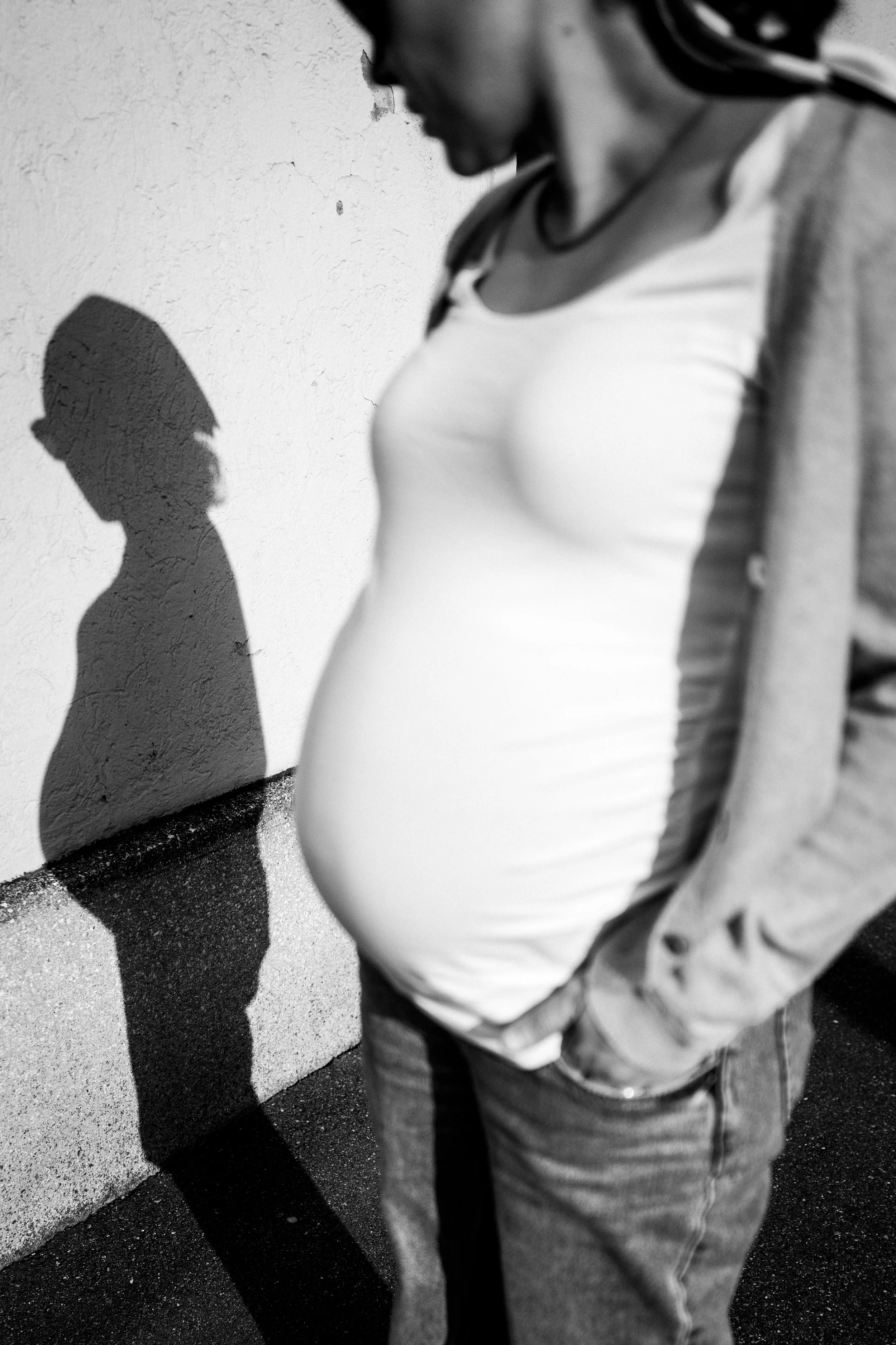 Shadow on the wall 🎶