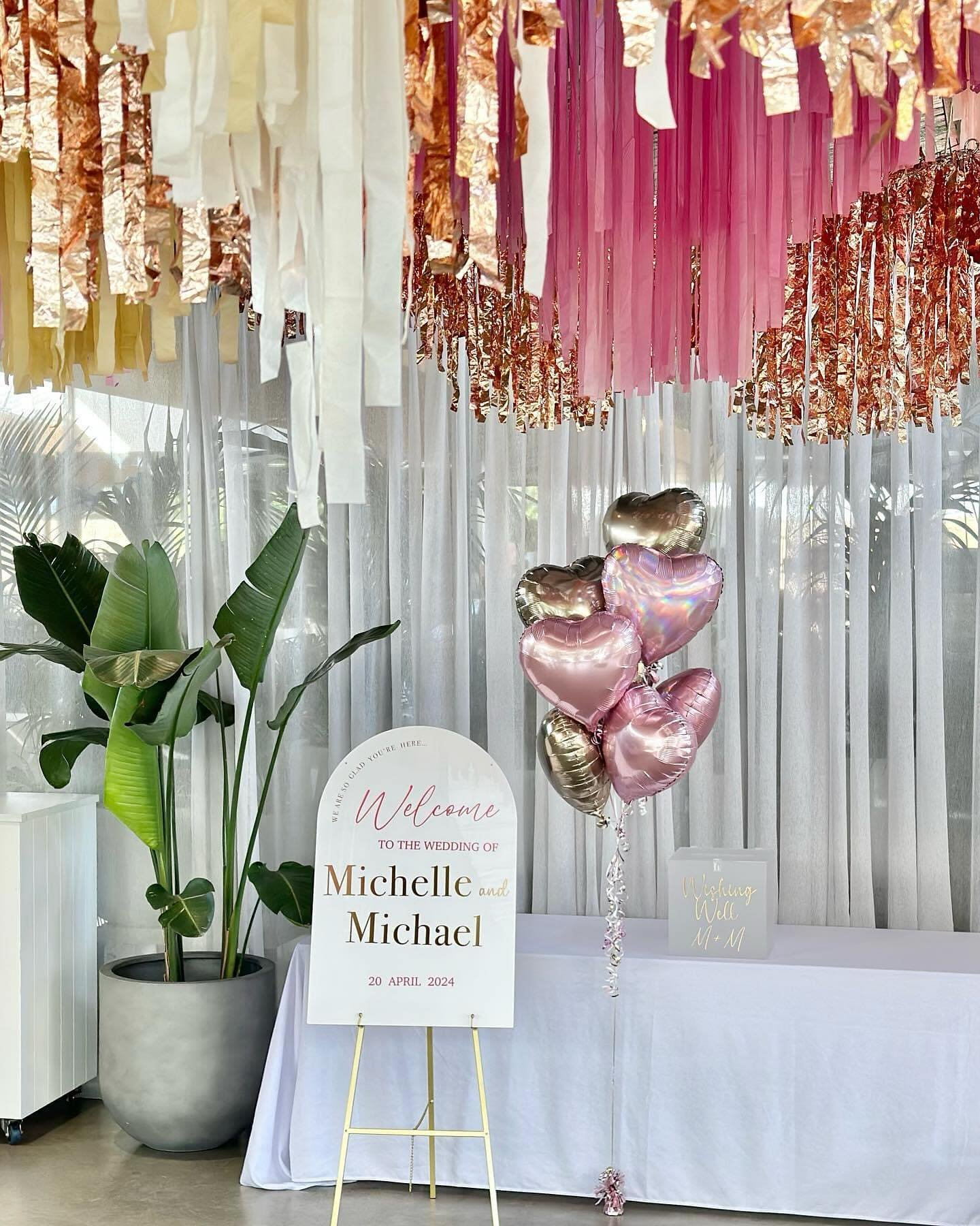 Michelle &amp; Michael 🥂

Sign and balloons @fantasydecorland 
Venue: Glow Event Space