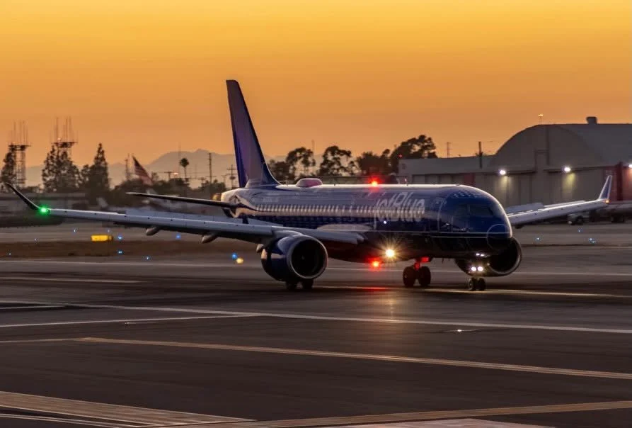 Hollywood Burbank Airport terminal exterior