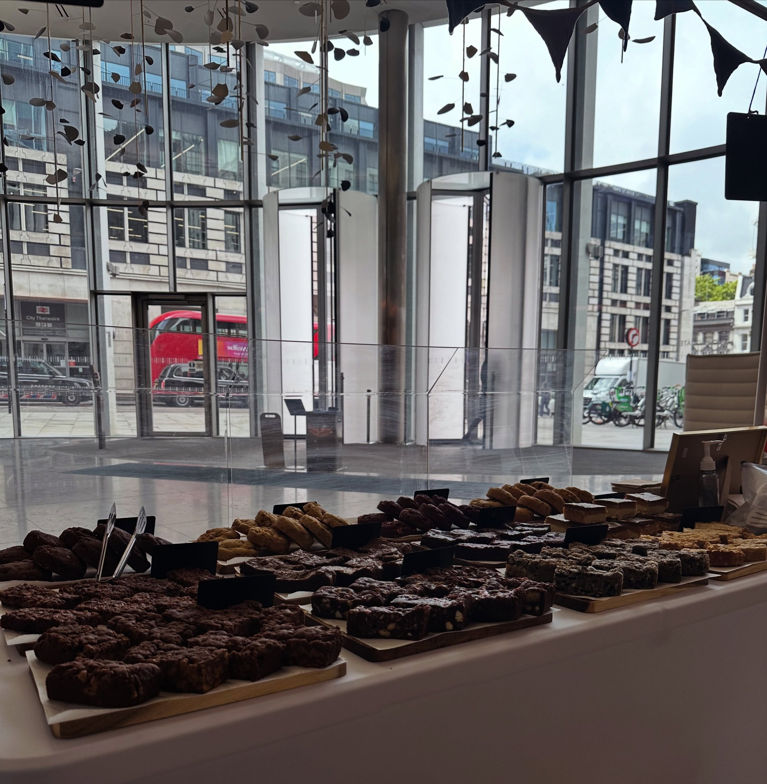 Beautiful venue for today&rsquo;s pop up at New Ludgate via @vendorbookinguk 🩵 

- cookies
- cookie bars
- brownies
- flapjacks
- millionaires shortbreads

Let&rsquo;s go! 🤩