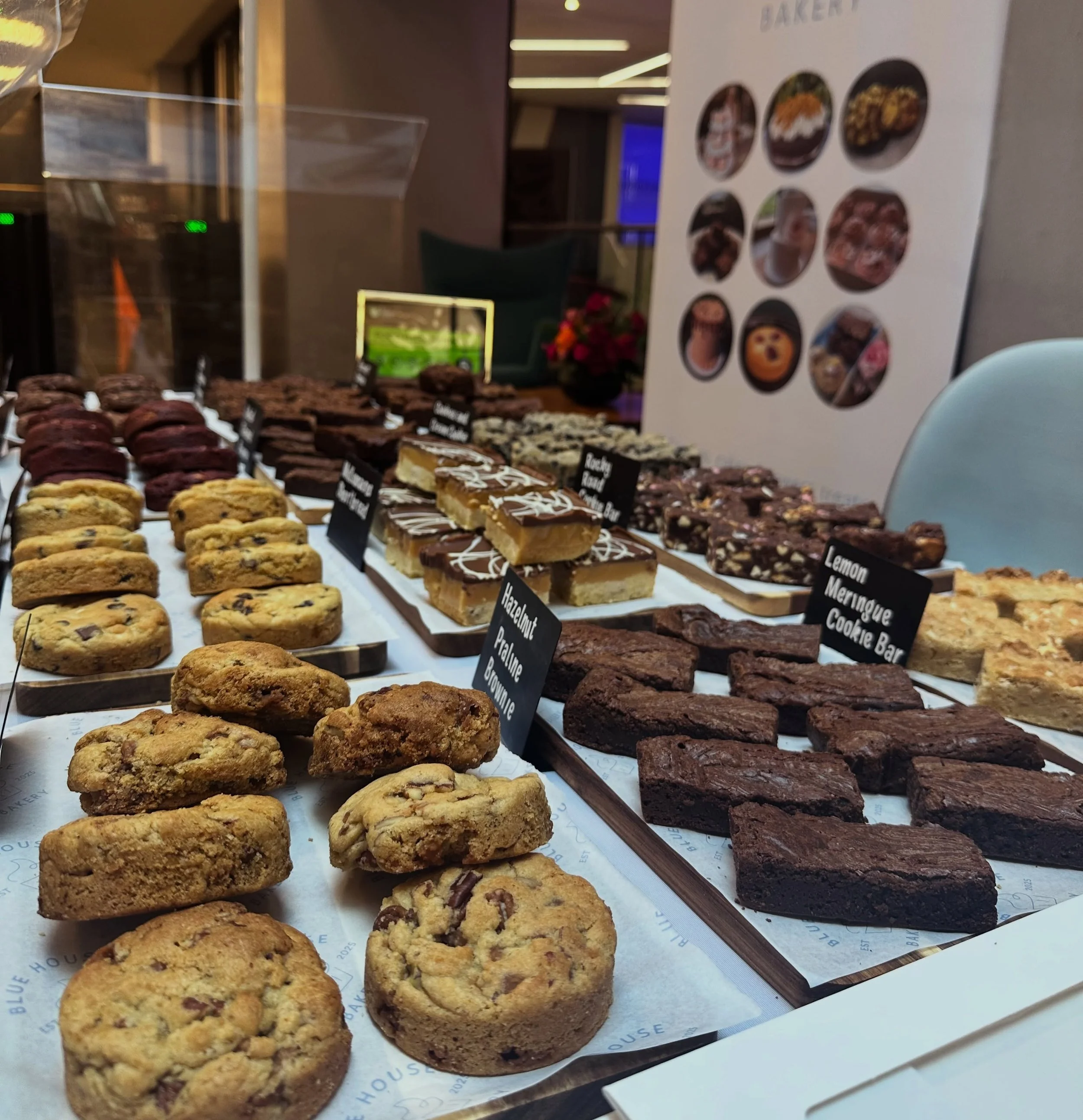 Back from a few days away and at @20oldbailey for today&rsquo;s pop up! Lots of treats and I&rsquo;m delighted that there is air con! 

Booked via @vendorbookinguk 🩵🤩