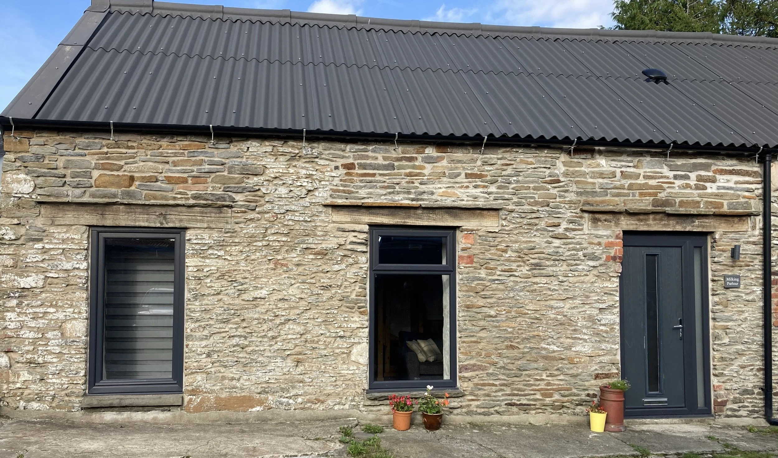 milking parlour berthlwyd