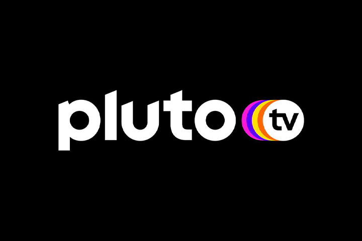 Logo de Pluto TV avec le texte 'pluto' en blanc et un symbole couleur arc-en-ciel 'tv' sur fond noir.