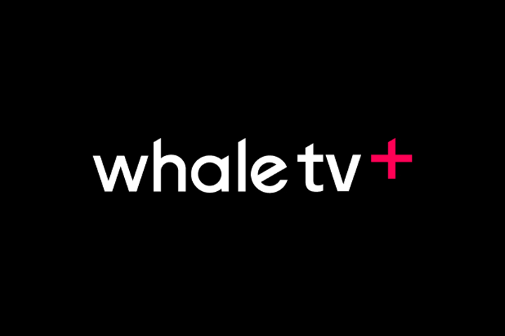Logo de Whale TV+ avec le texte en blanc et un symbole plus rose sur un fond noir.