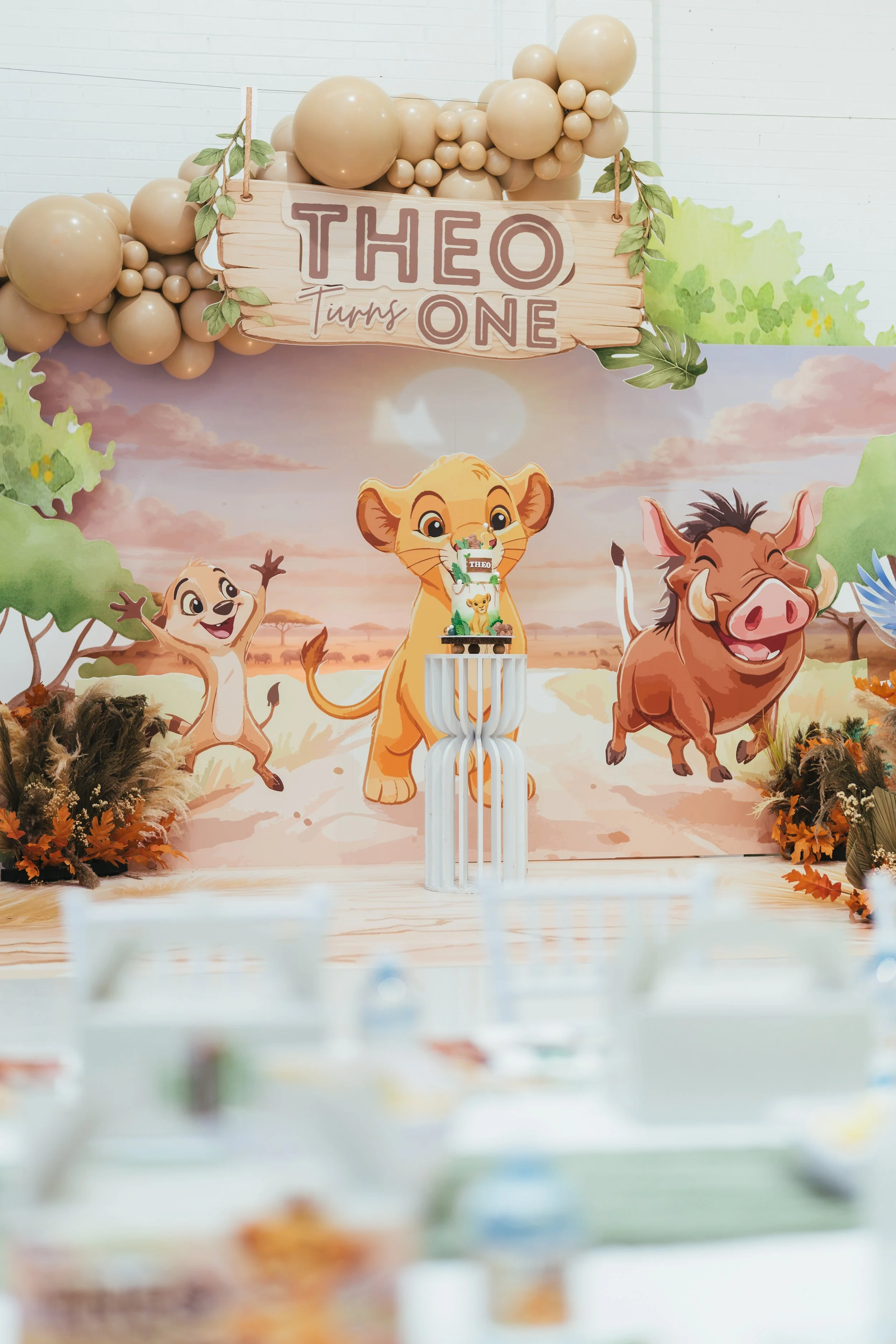 Theo-3.jpg