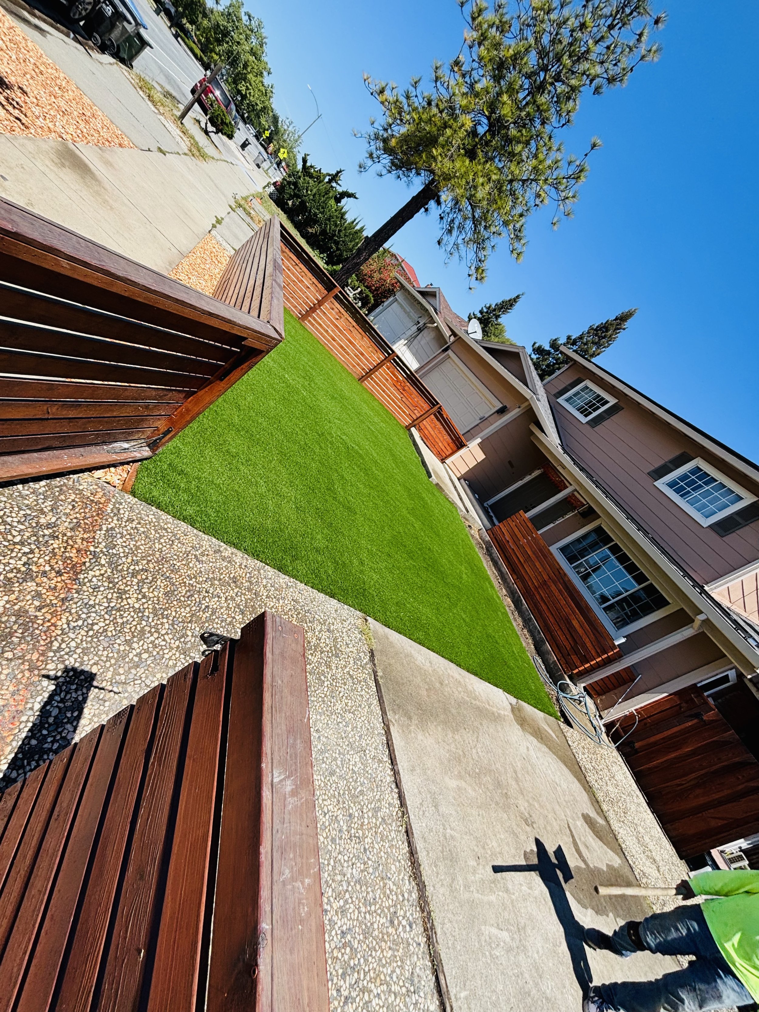 Milpitas Artificial Grass Installation proudly serving the entire San Fransisco Bay Area with Artificial Turf we design every project for our clients needs call us today to get a completely free quote at your site.