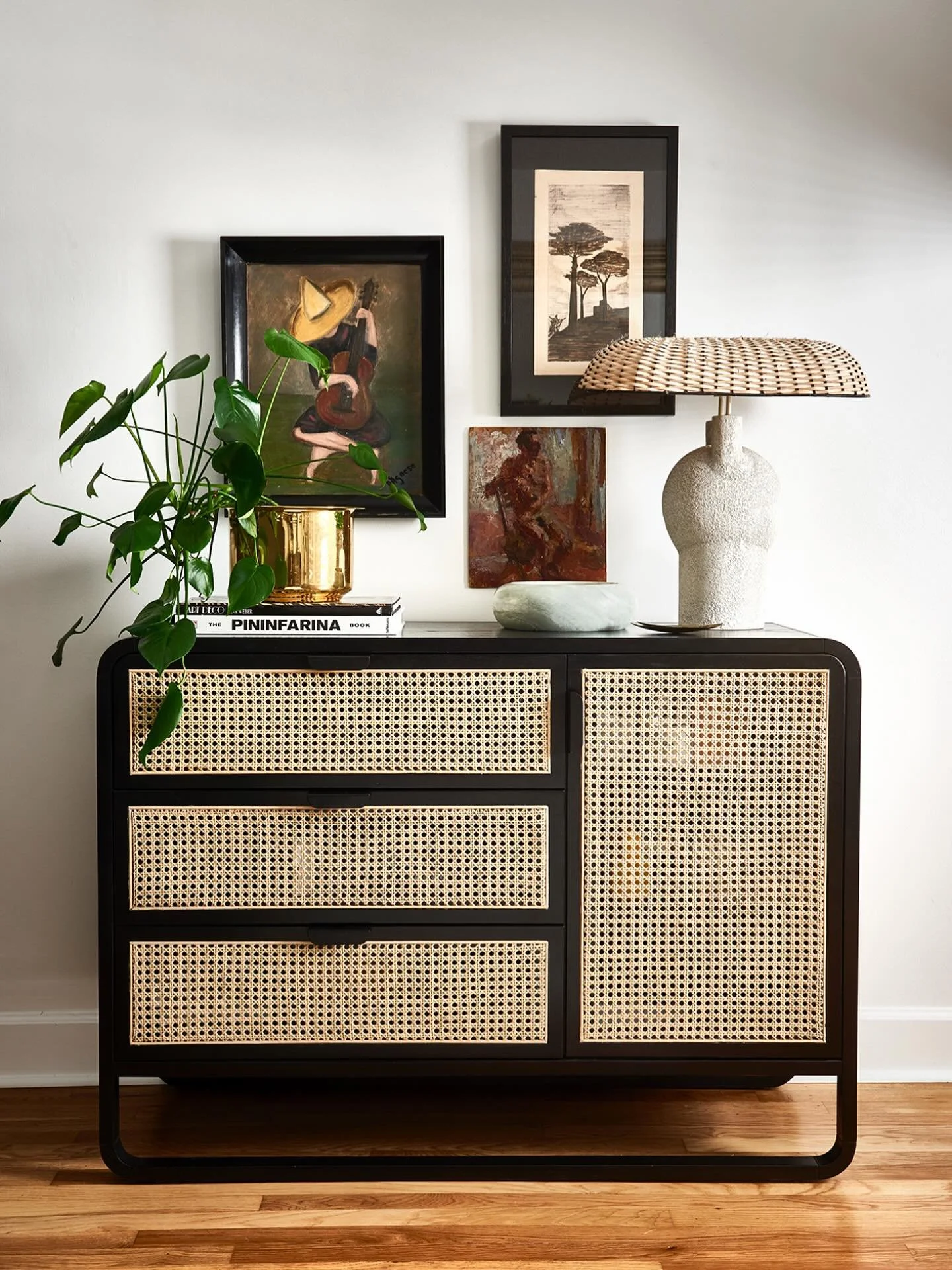 Designing moments that hold your memories.

photography: @mm_photo_inc