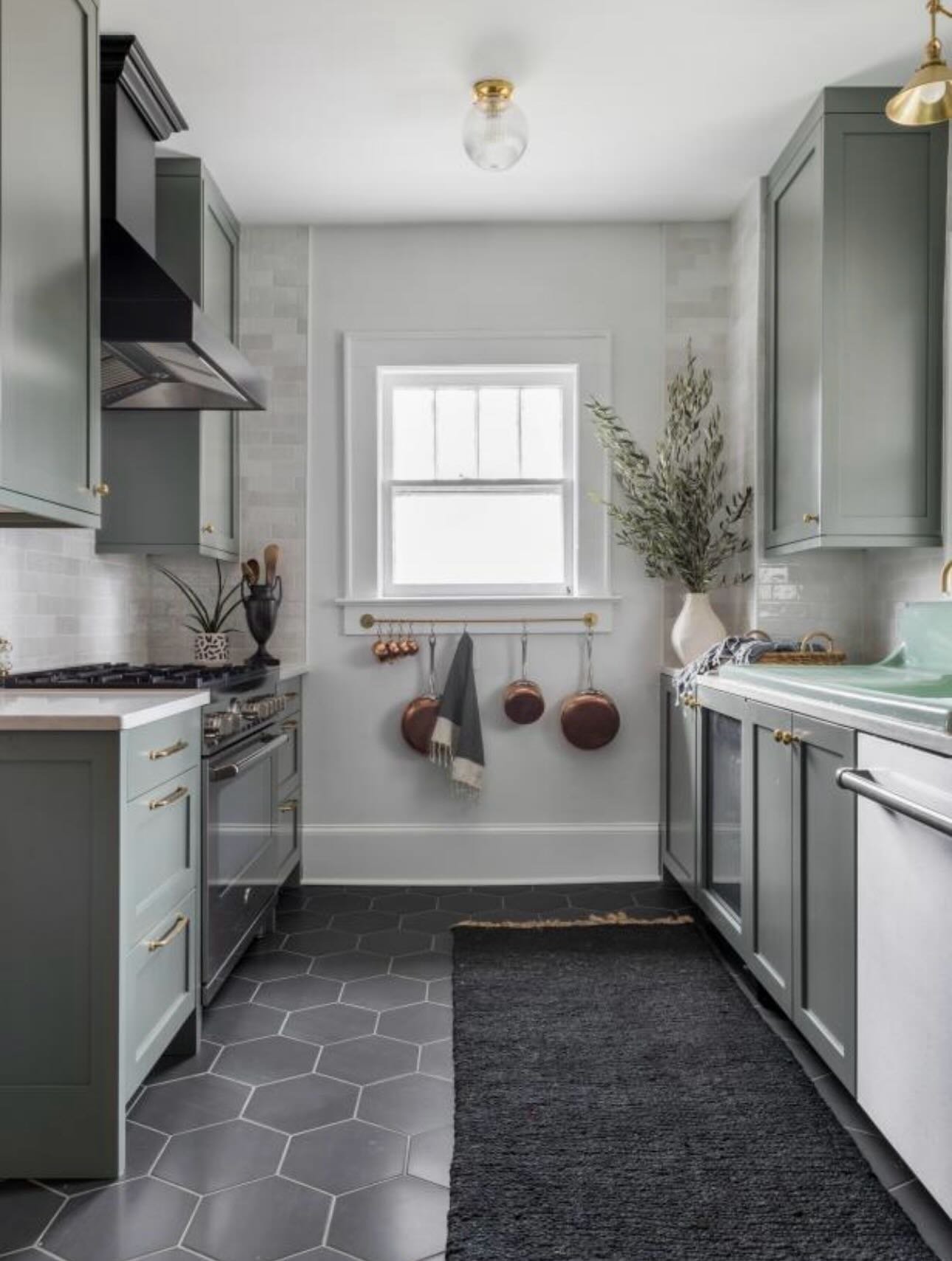 Once a galley-style kitchen, now a modern kitchen with a nod to its early 20th-century roots. &rarr; Before

photography: @tomasespinozaphotography