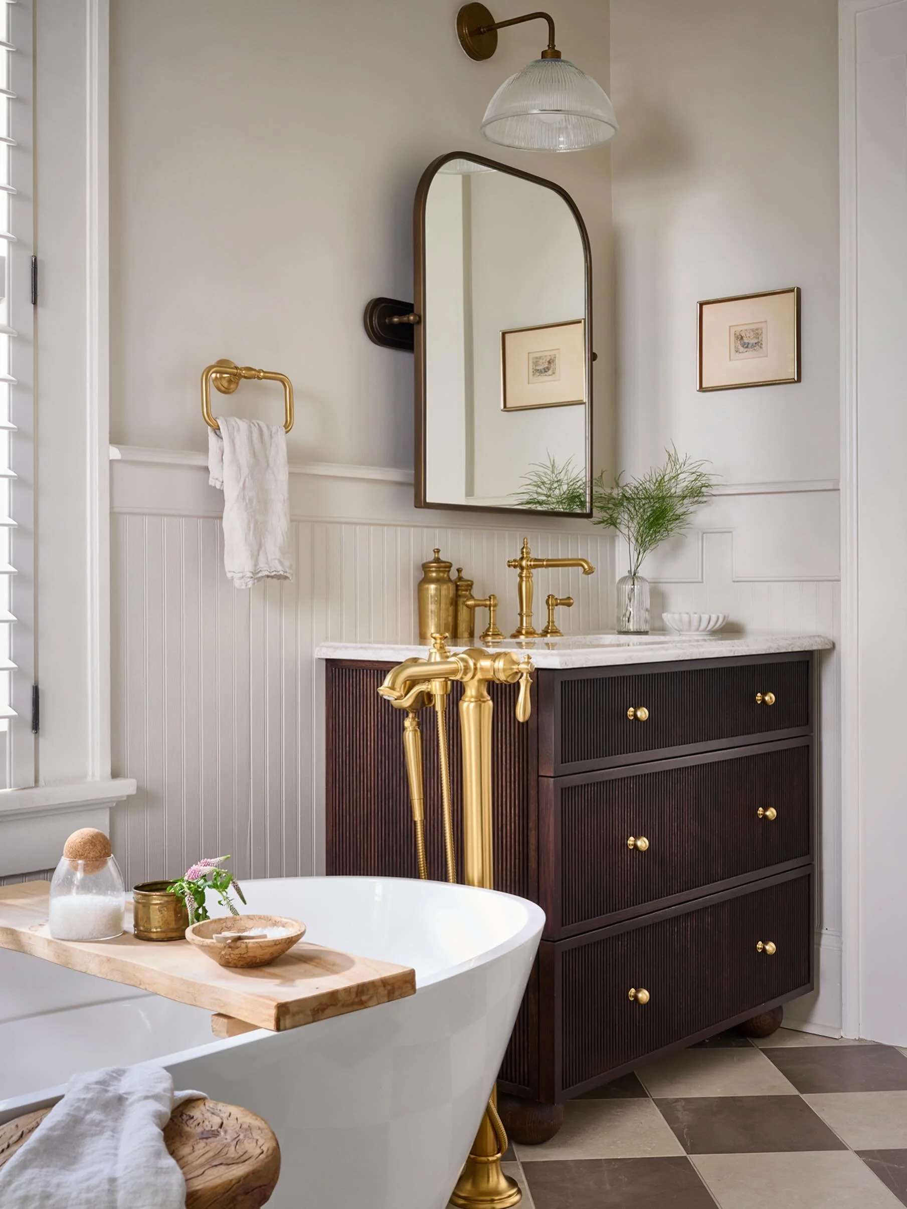 The thrill was all ours. Thank you @atlantamagazine for sharing our 1930s bathroom remodel.

photography: @mm_photo_inc