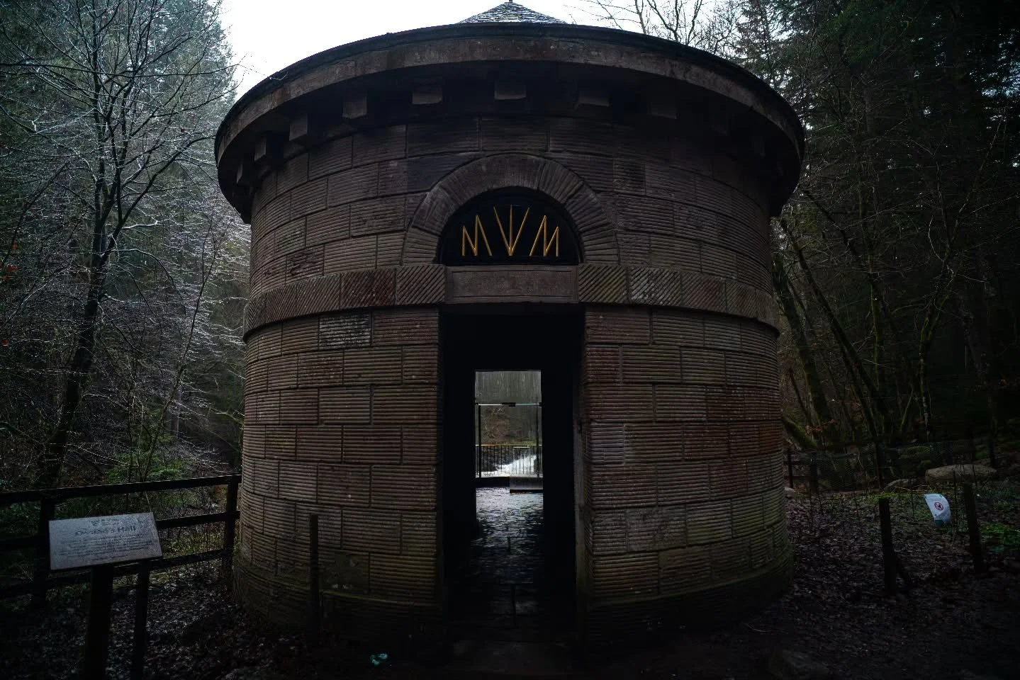 Ossian's Hall at The Hermitage somehow looking imposing and welcoming all at the same time.

www.jdwphotography.net

#nationaltrustscotland #wanderlust #sonyalpha #photography #scotlandexplore