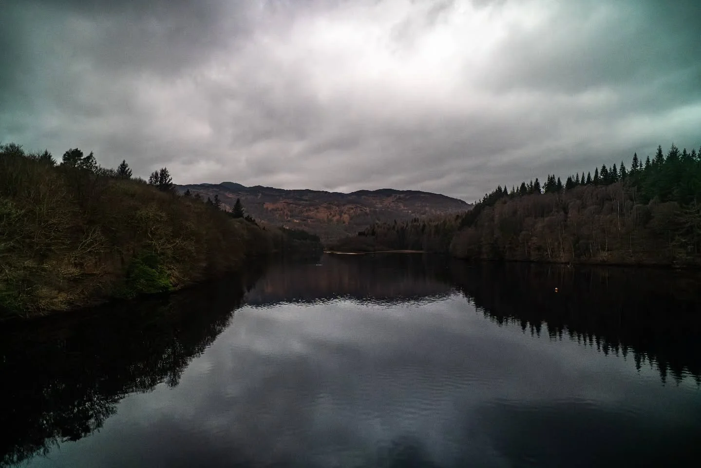 Looking out across Loch Faskally. The water always so still.

www.jdwphotography.net

#sonyalpha #landacape #loch #scotlandshots #scottishphotographer