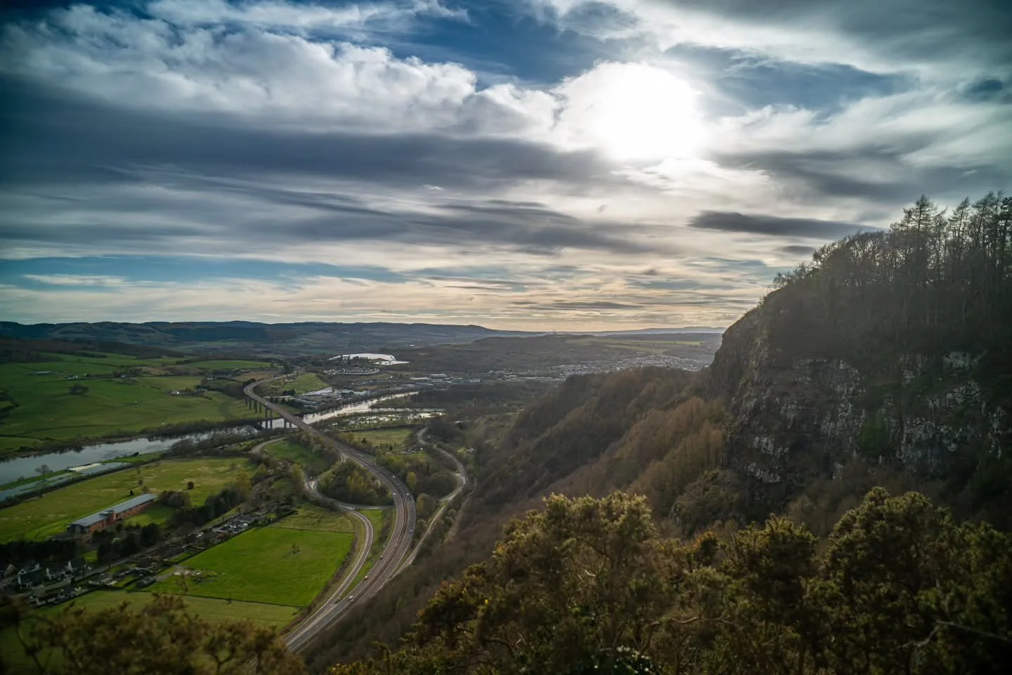 Looking out to Perth from Kinnoull Hill 

www.jdwphotography.net

#sonyalpha #landscape #wanderlust #scotlandshots #photography