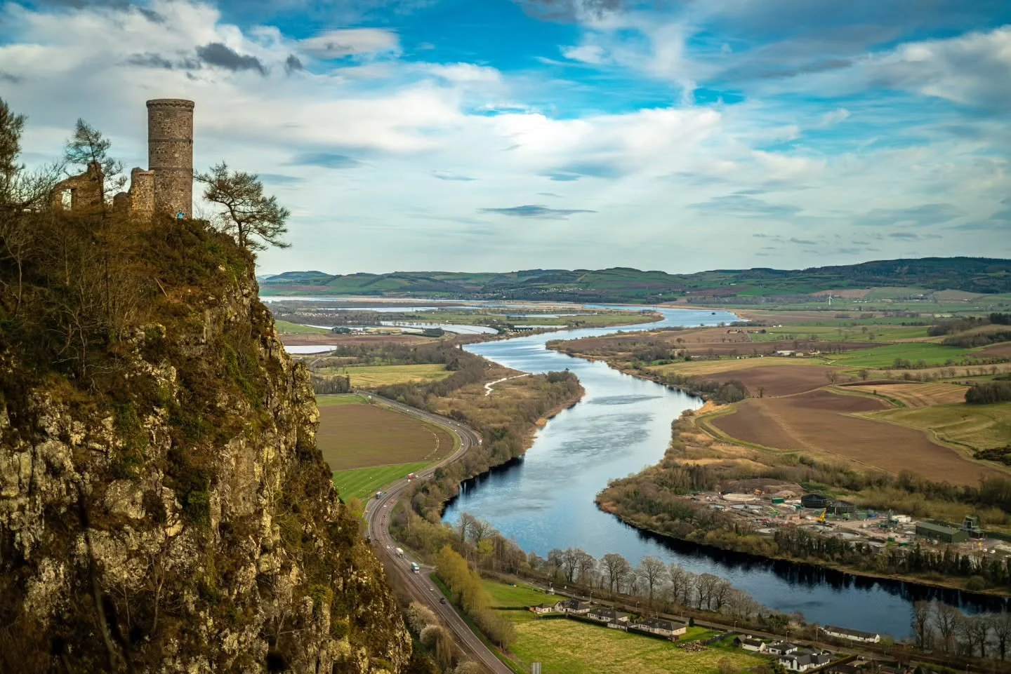 A couple more looking out across to the tower and over the River Tay from up Kinnoull Hill.

www.jdwphotography.net

#sonyalpha #landscapephotography #scotlandshots #landacape #scotlandexplore