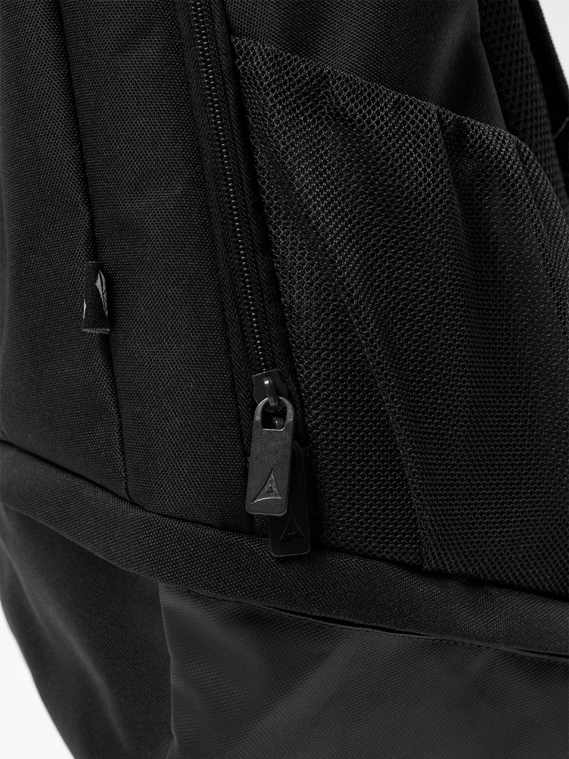 0013868_focus-backpack-black_1084.jpeg