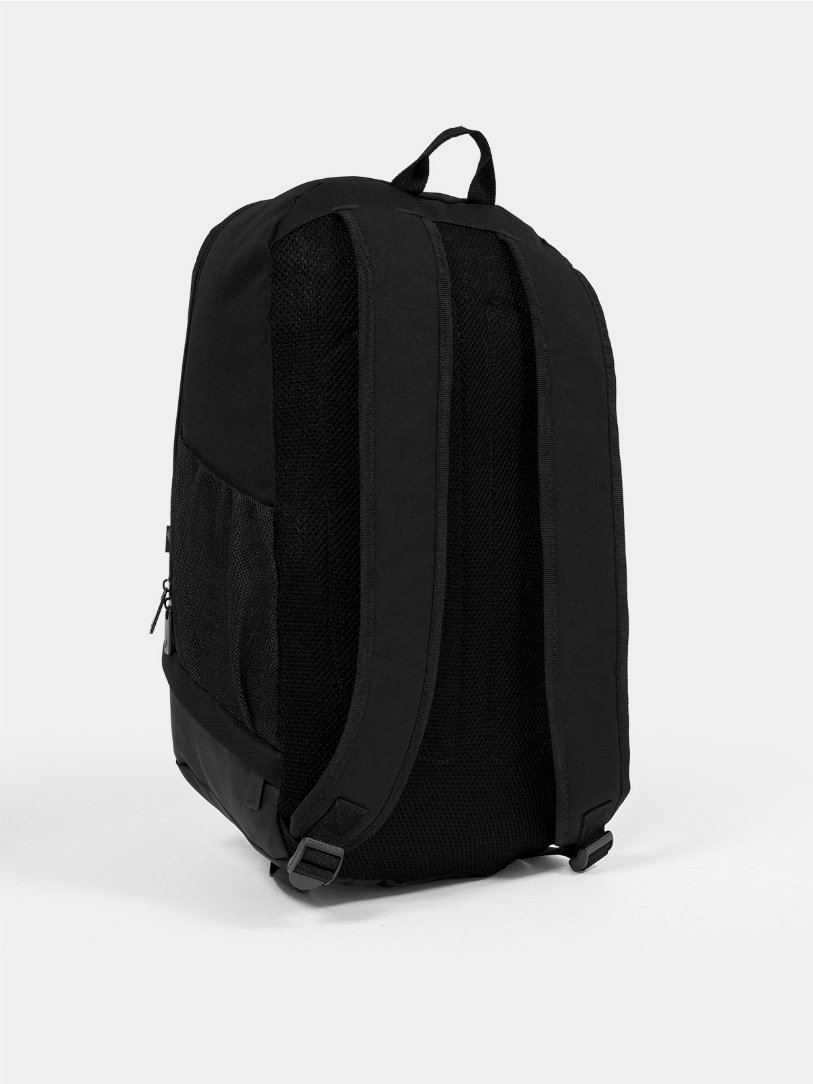 0013866_focus-backpack-black_1084.jpeg