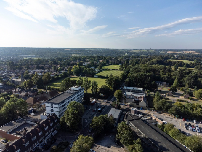Modern Apartments Balancing London Living & Community Comfort