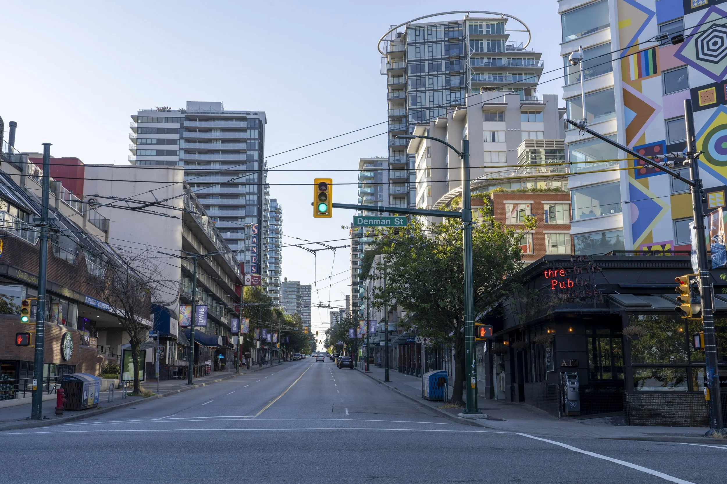 Denman x Davie St., dawn, Vancouver