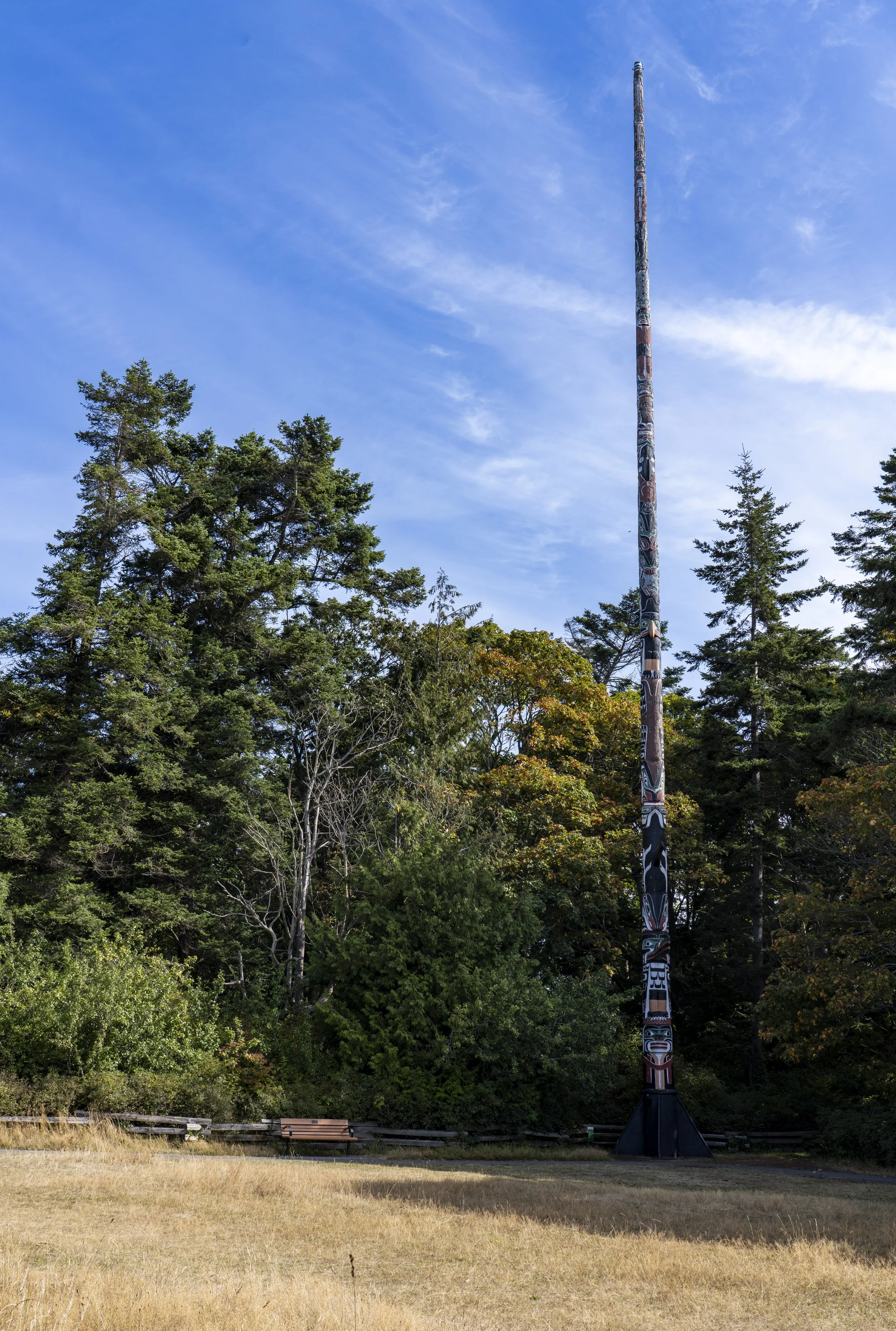 39-meter tall totem pole c. 1956, Beacon Hill Park, Victoria