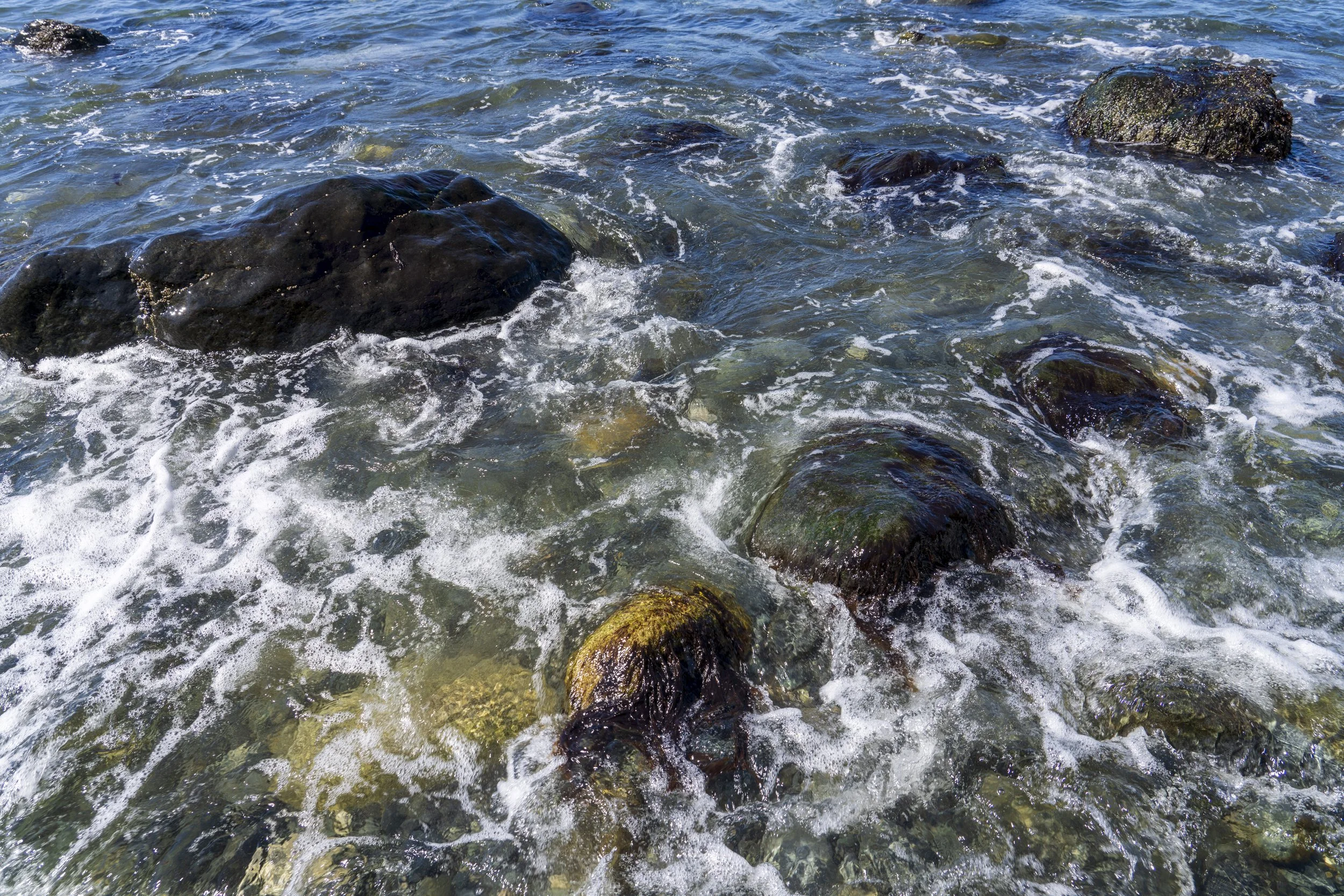 Swelling waves, Mystic Beach, Capital District
