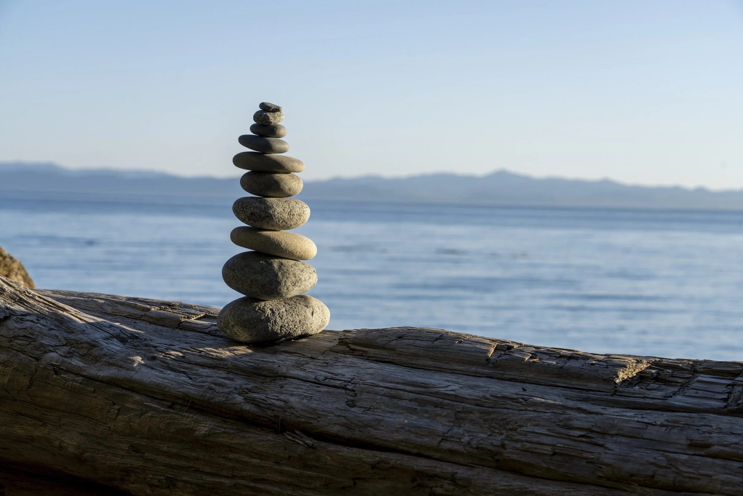 Mystic Beach carom, Ellis Mountain and Salish Sea, Capital District