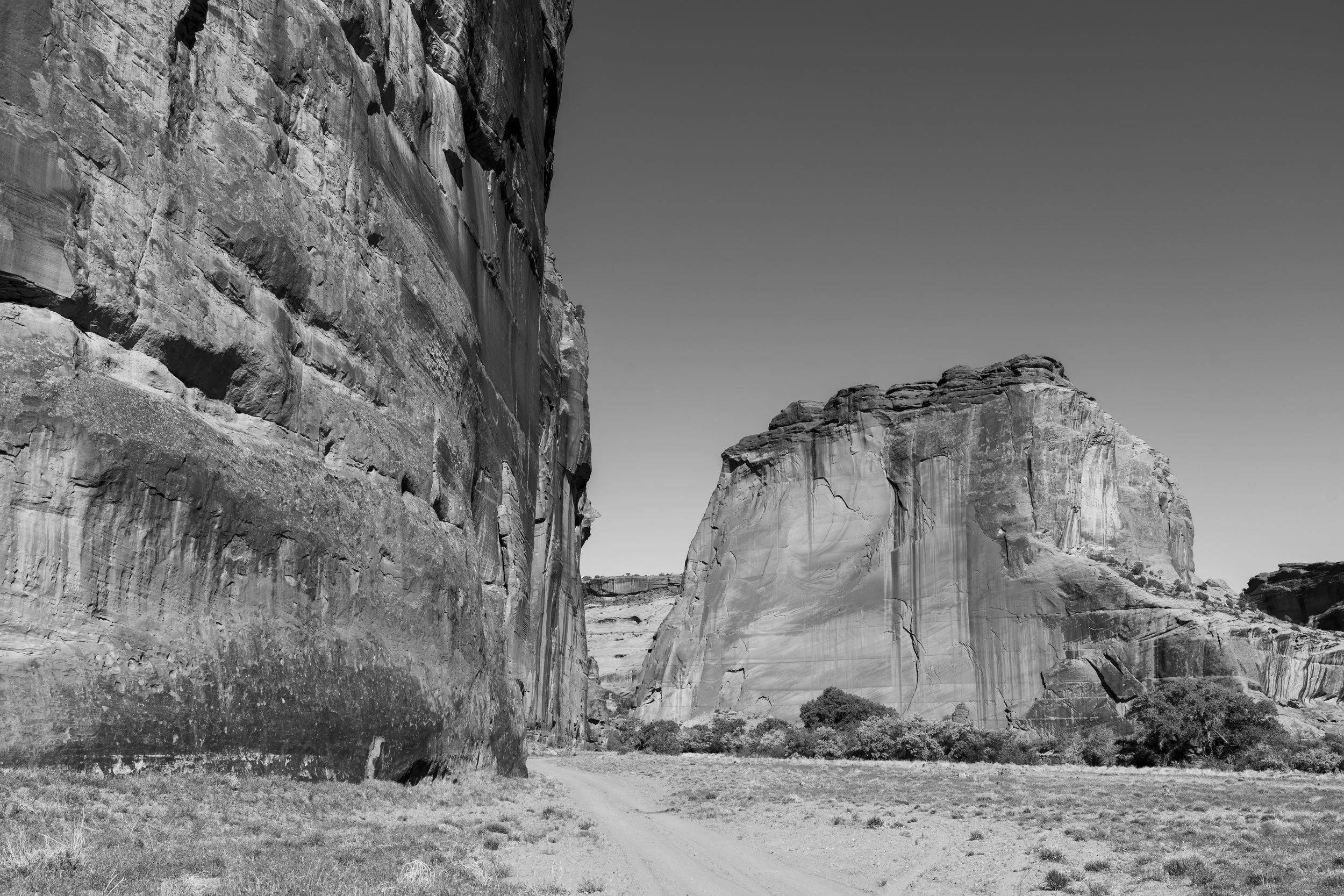 Stunning pillow-shaped outcropping and sheer 200 meter tall walls