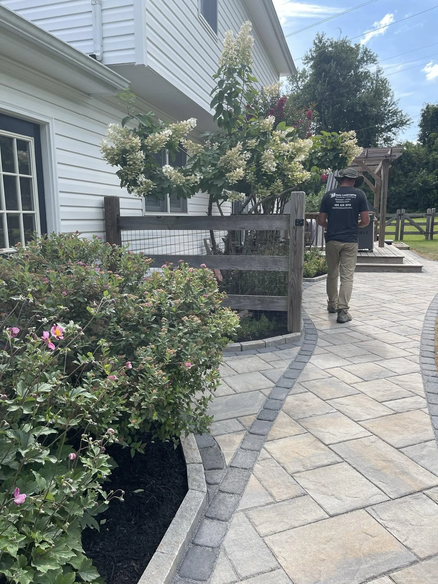 gallery-3-walkway-plantings.jpg