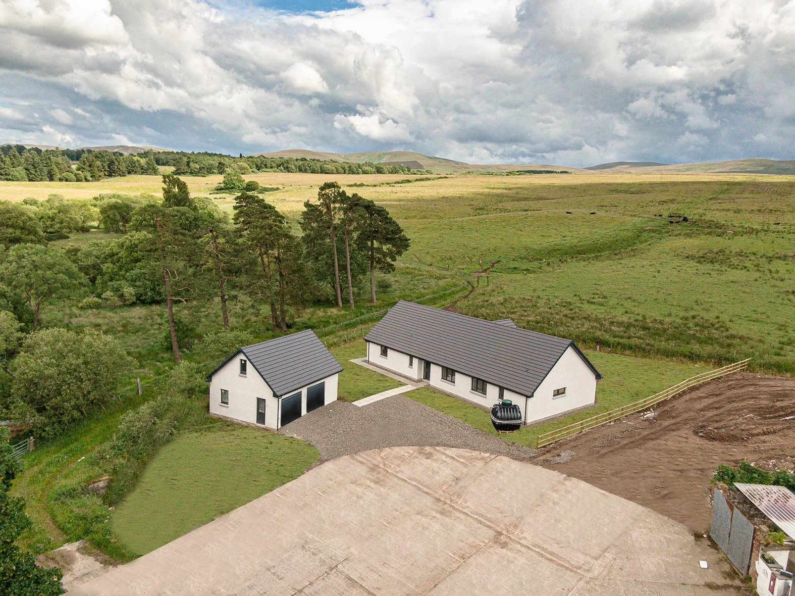 Blueton Farm 01.jpg