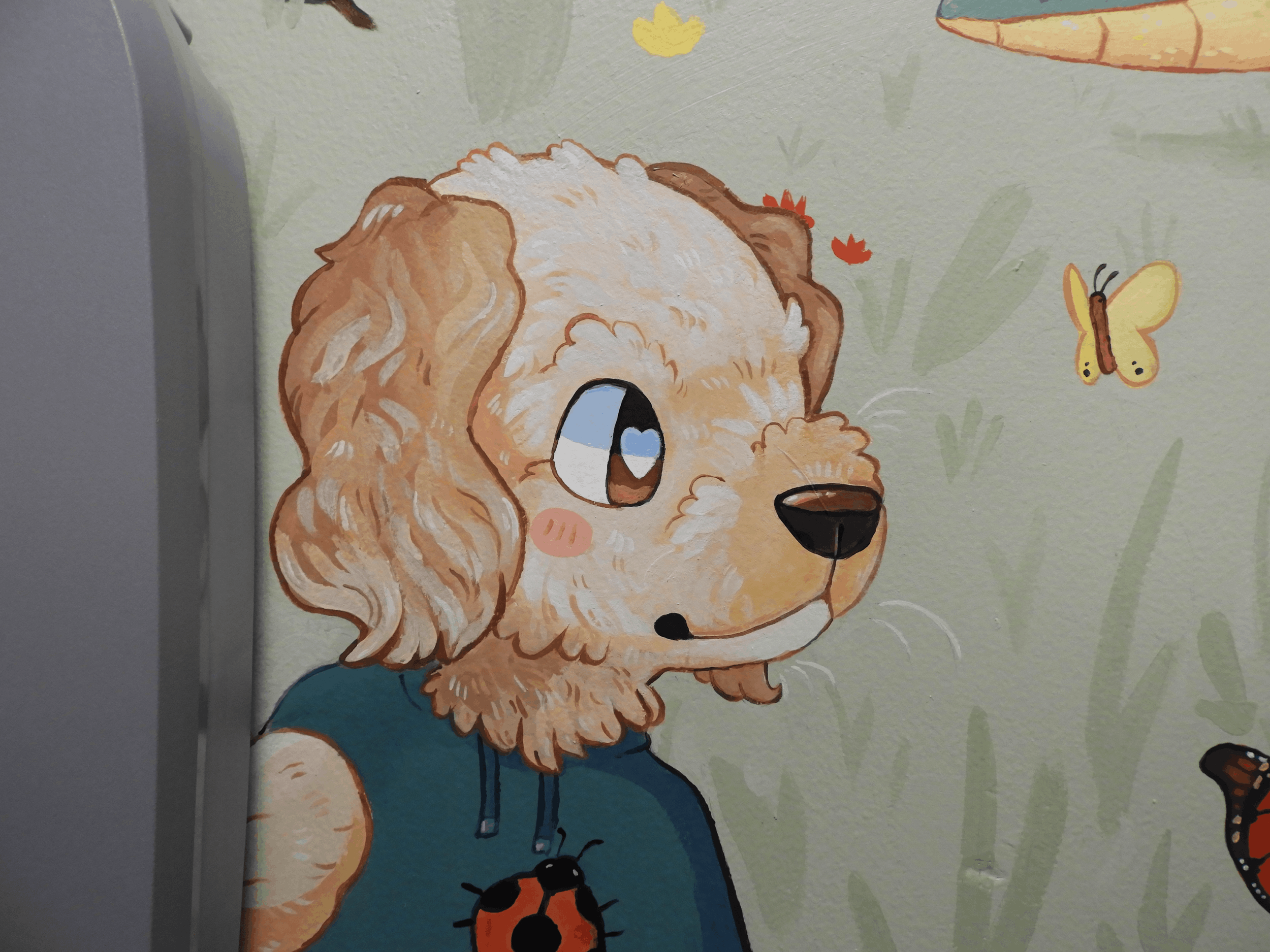Moxie extra close shot.png