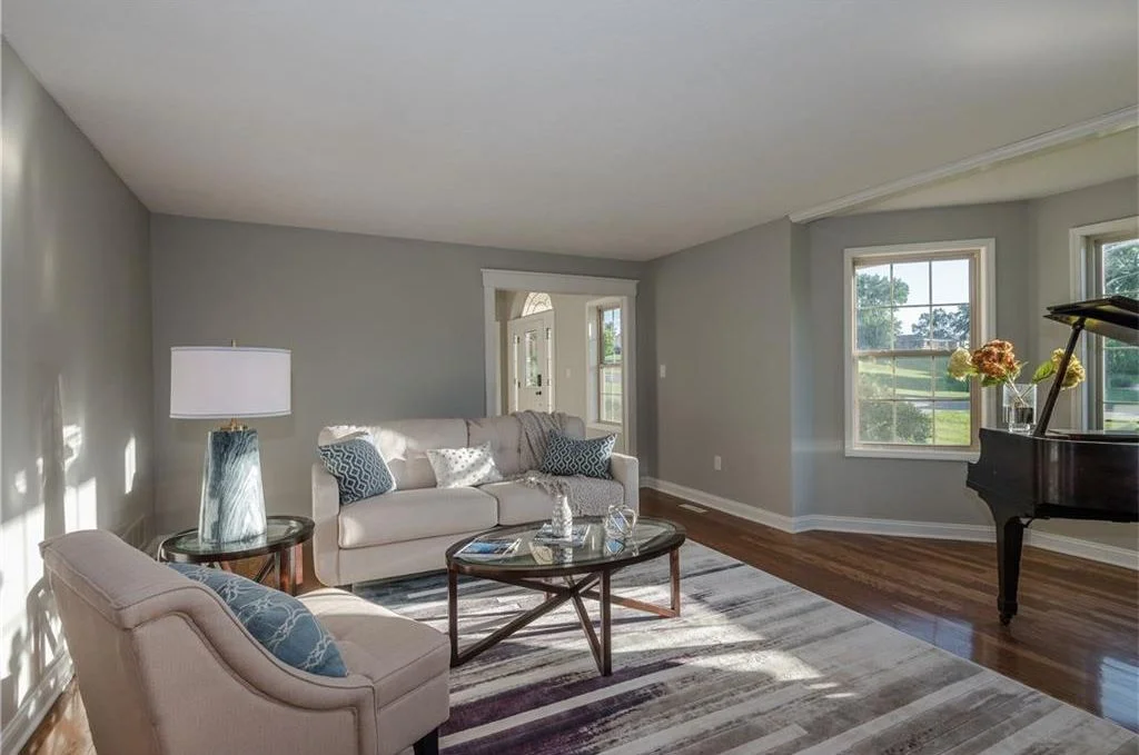 6813 NW 98TH -2.jpg