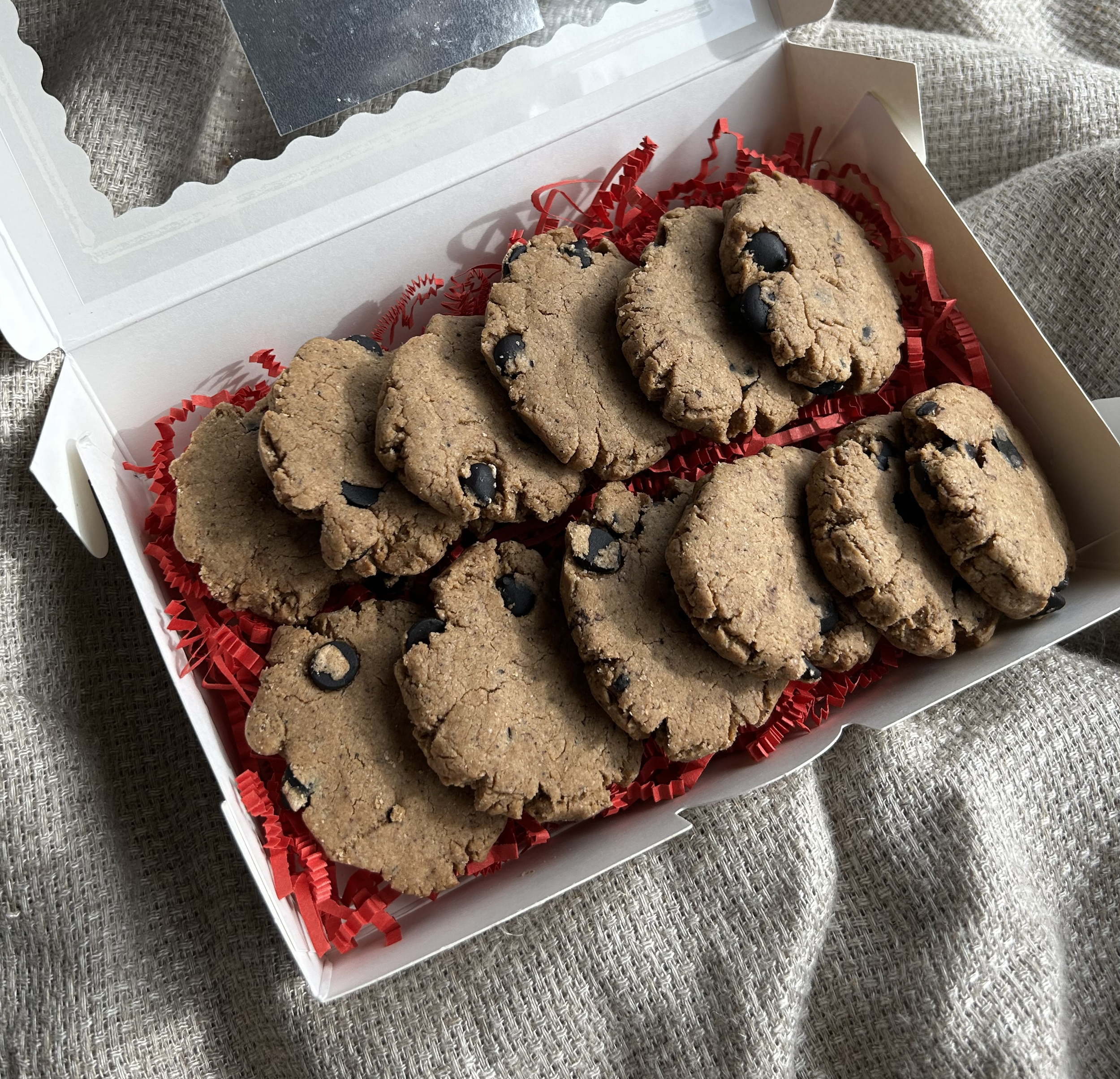 carob chip box web.png